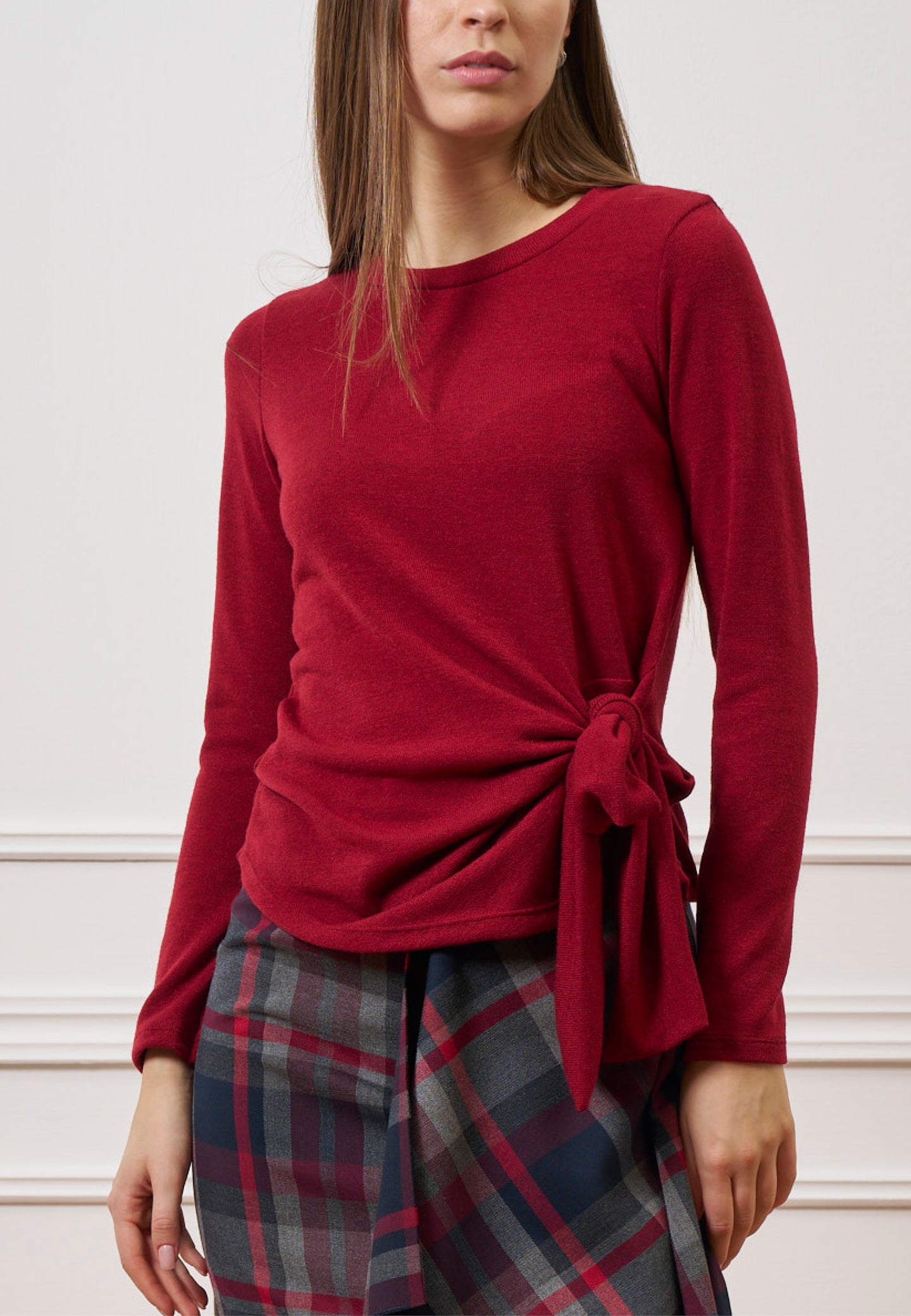 Maglia con nodo in vita