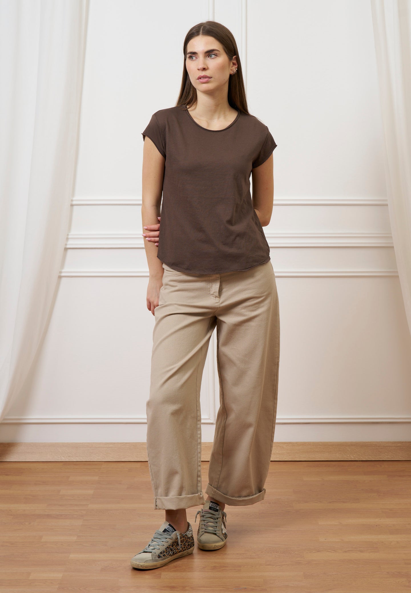 T-shirt mezza manica taglio vivo - MARRONE