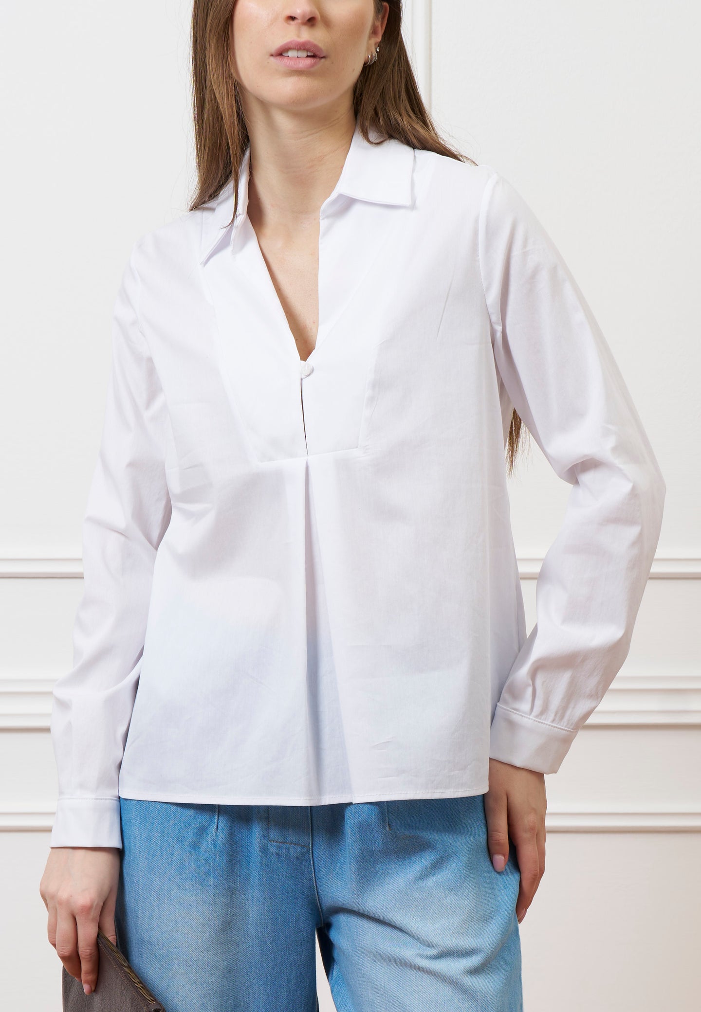 Camicia con scollo a v in popeline - BIANCO