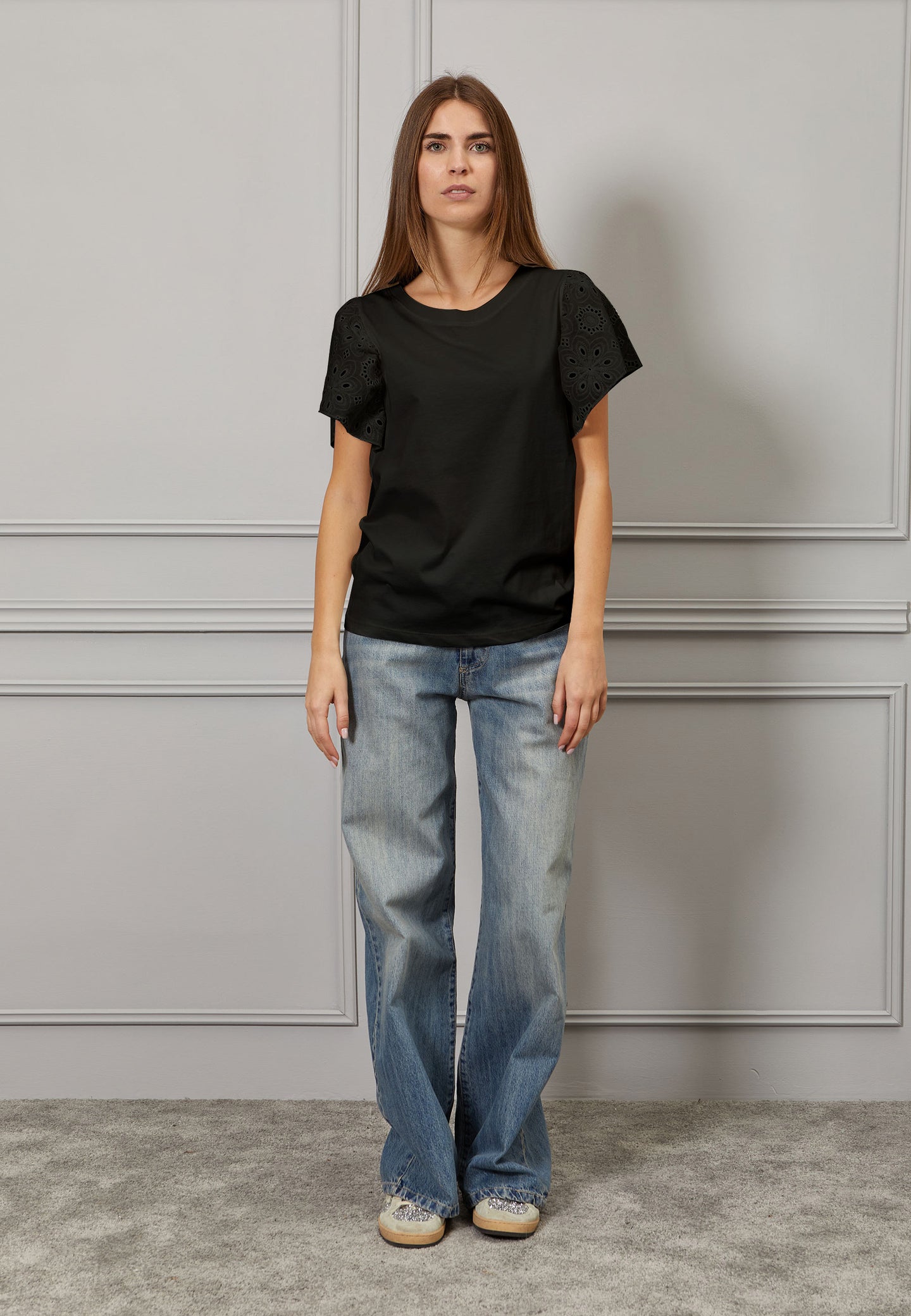 T-shirt maniche sangallo