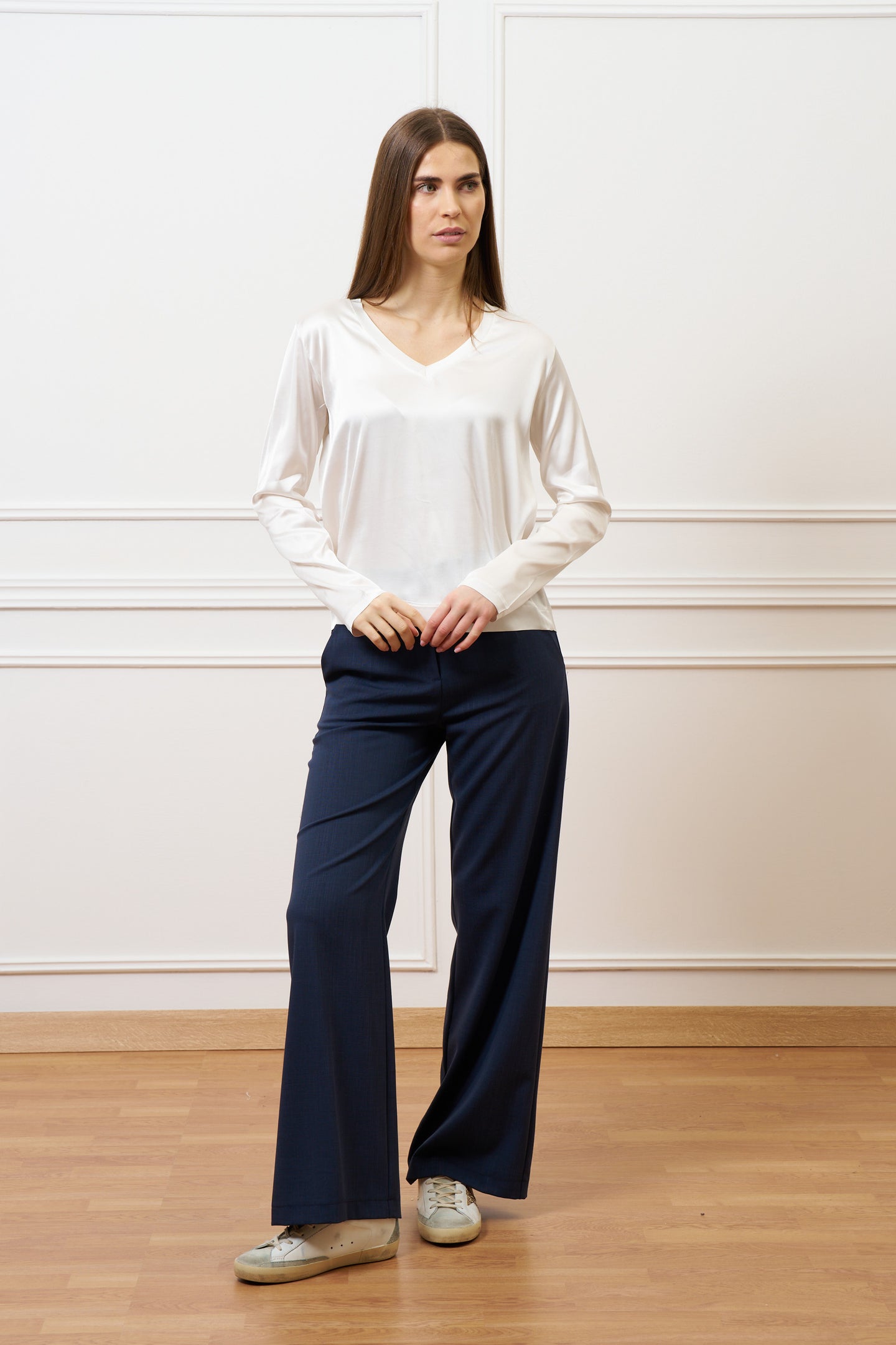 Blusa in raso con scollo a v - AVORIO