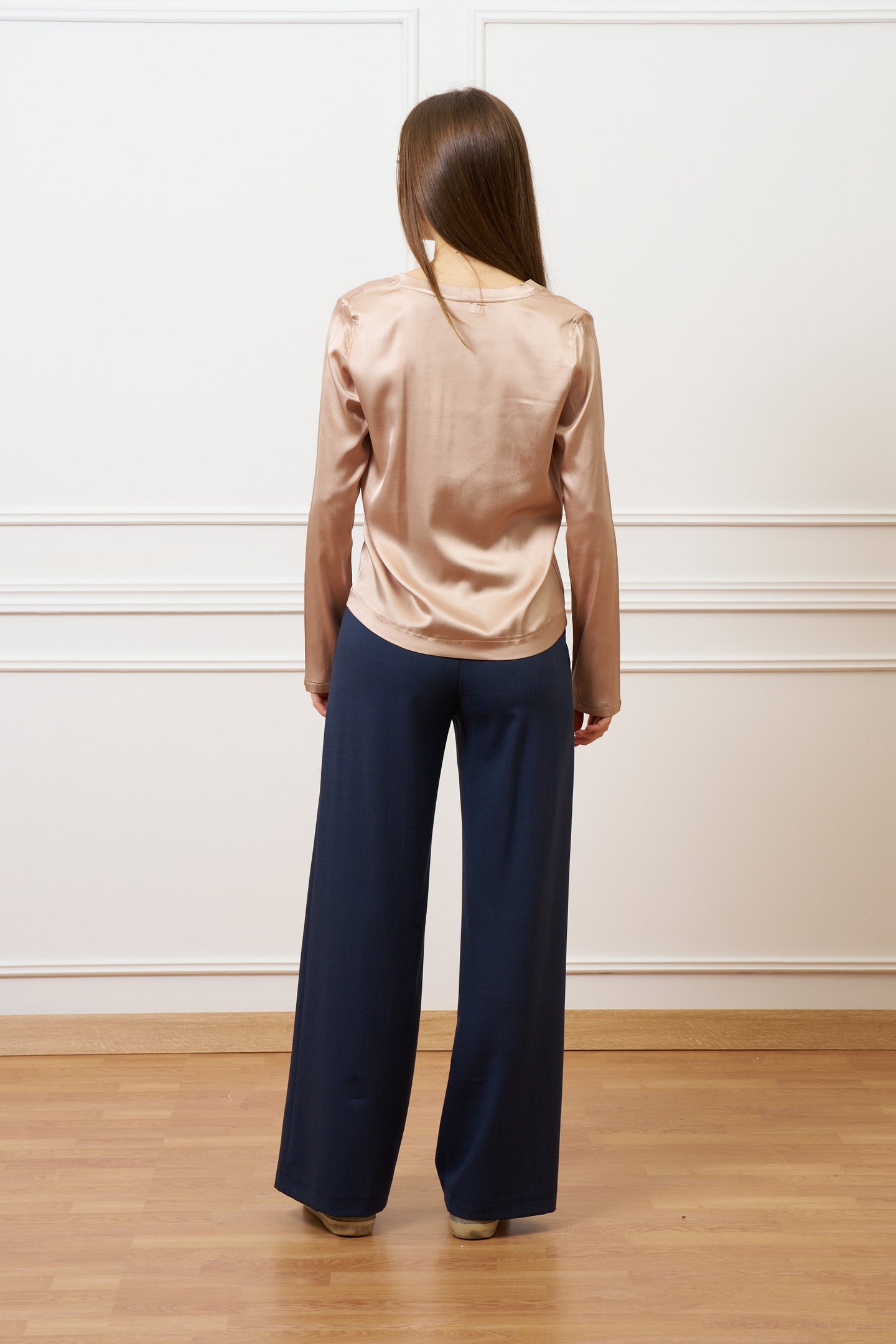 Blusa in raso con scollo a v - CIPRIA