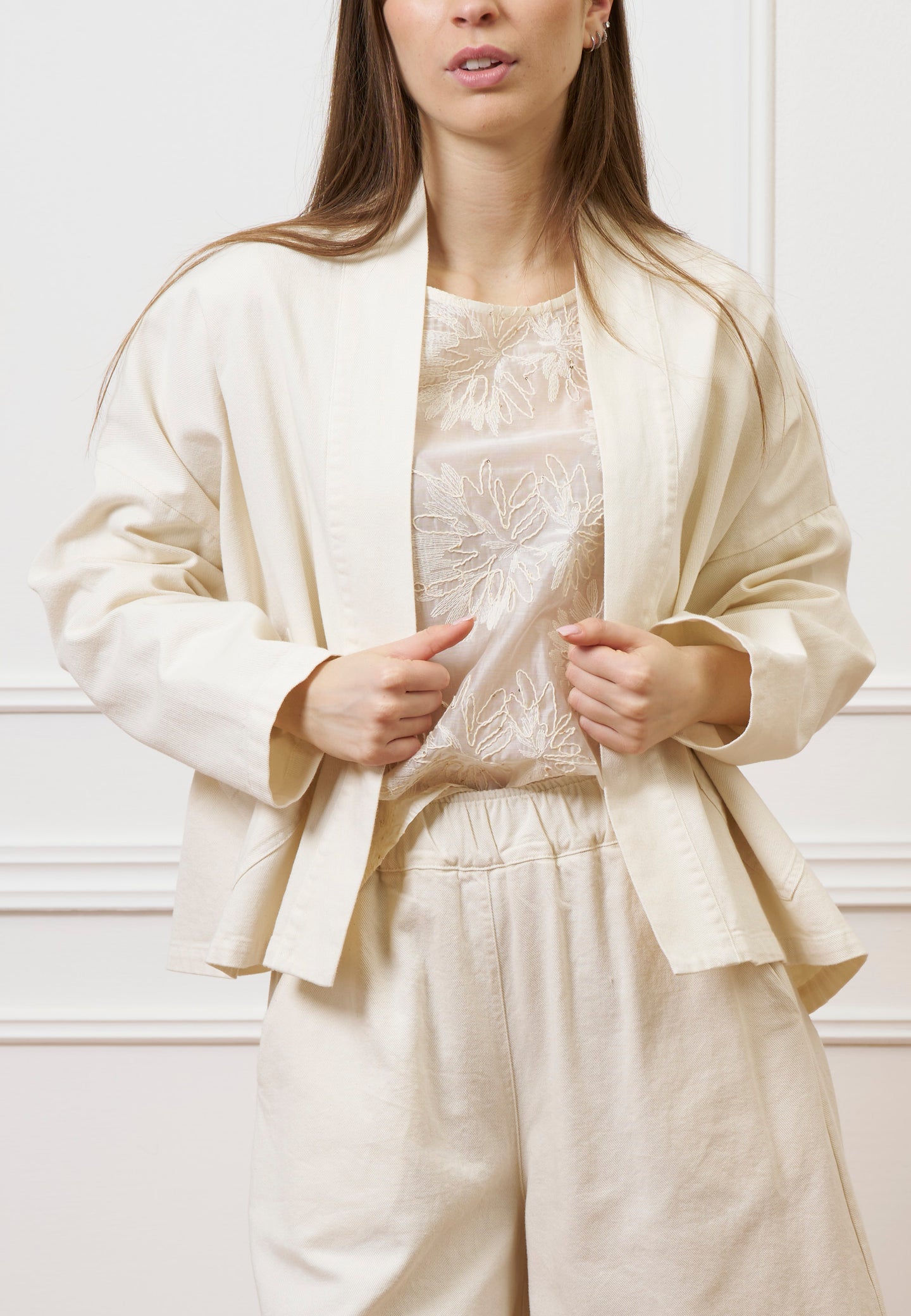 Blusa in mussola ricamata - AVORIO