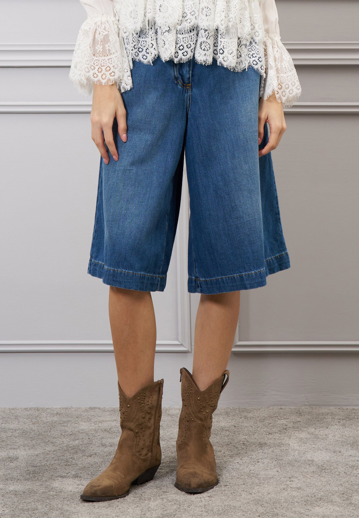 Bermuda over in jeans