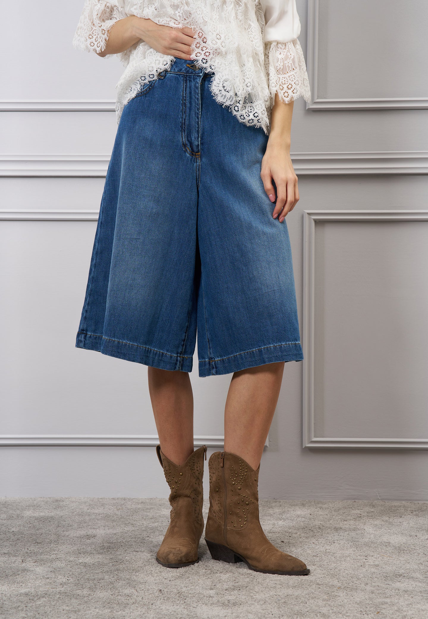 Bermuda over in jeans