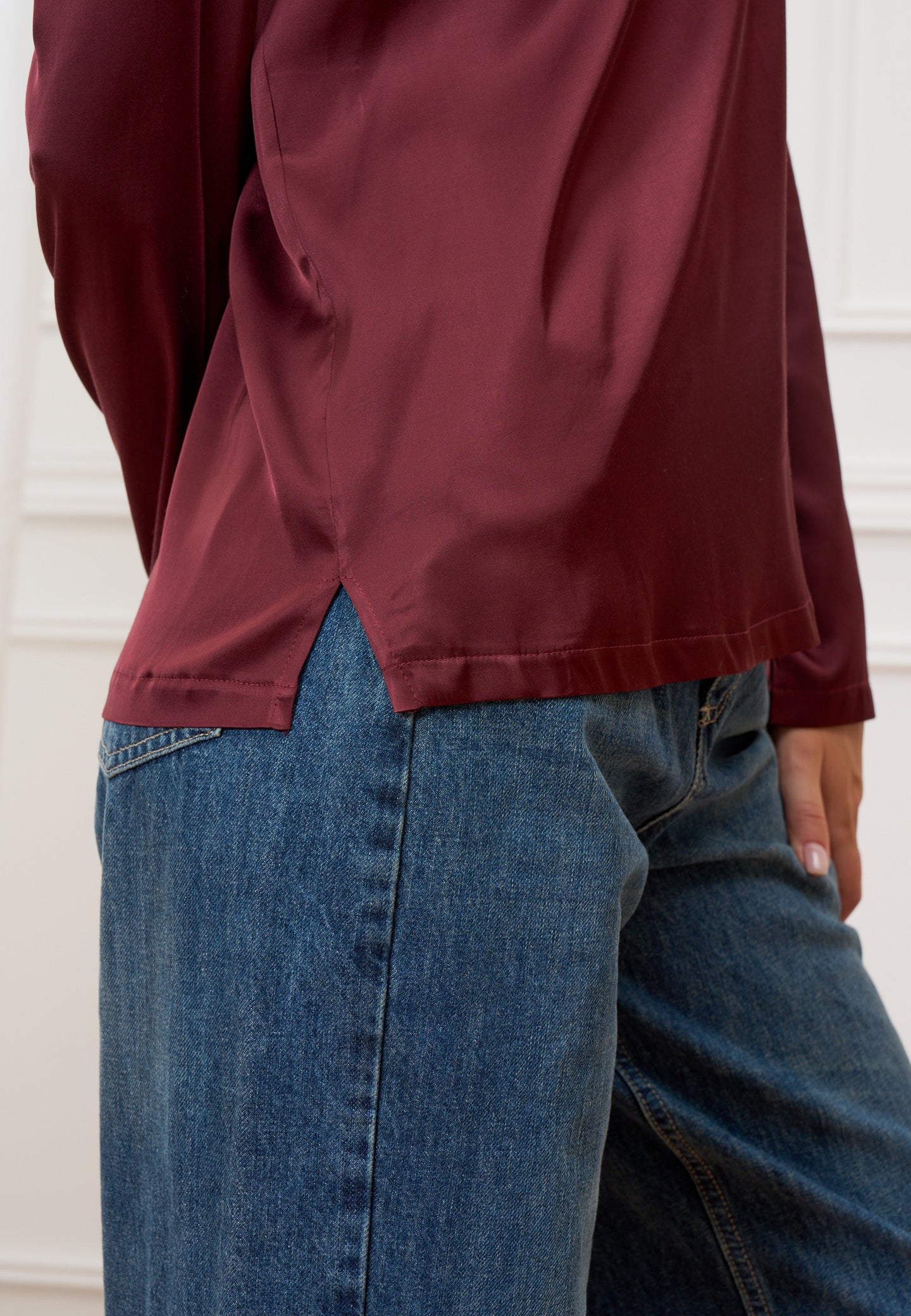 Blusa in raso a manica lunga