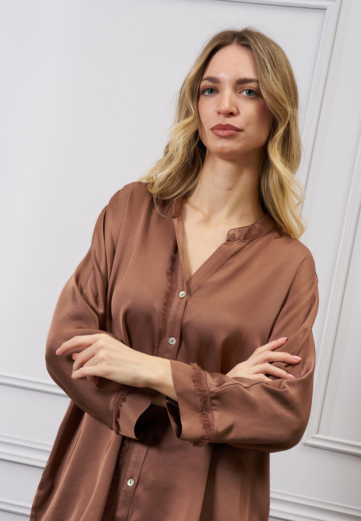 Blusa raso bottoni e frange