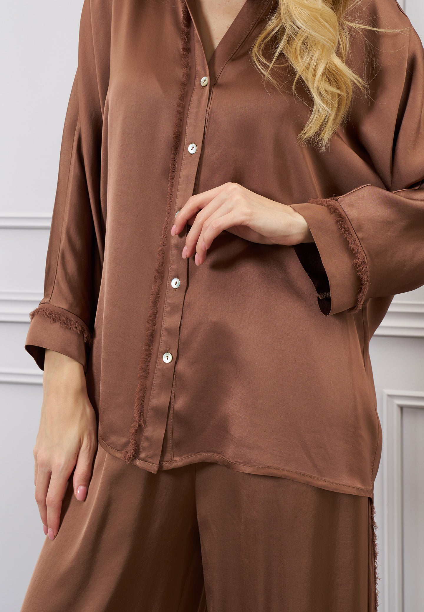 Blusa raso bottoni e frange