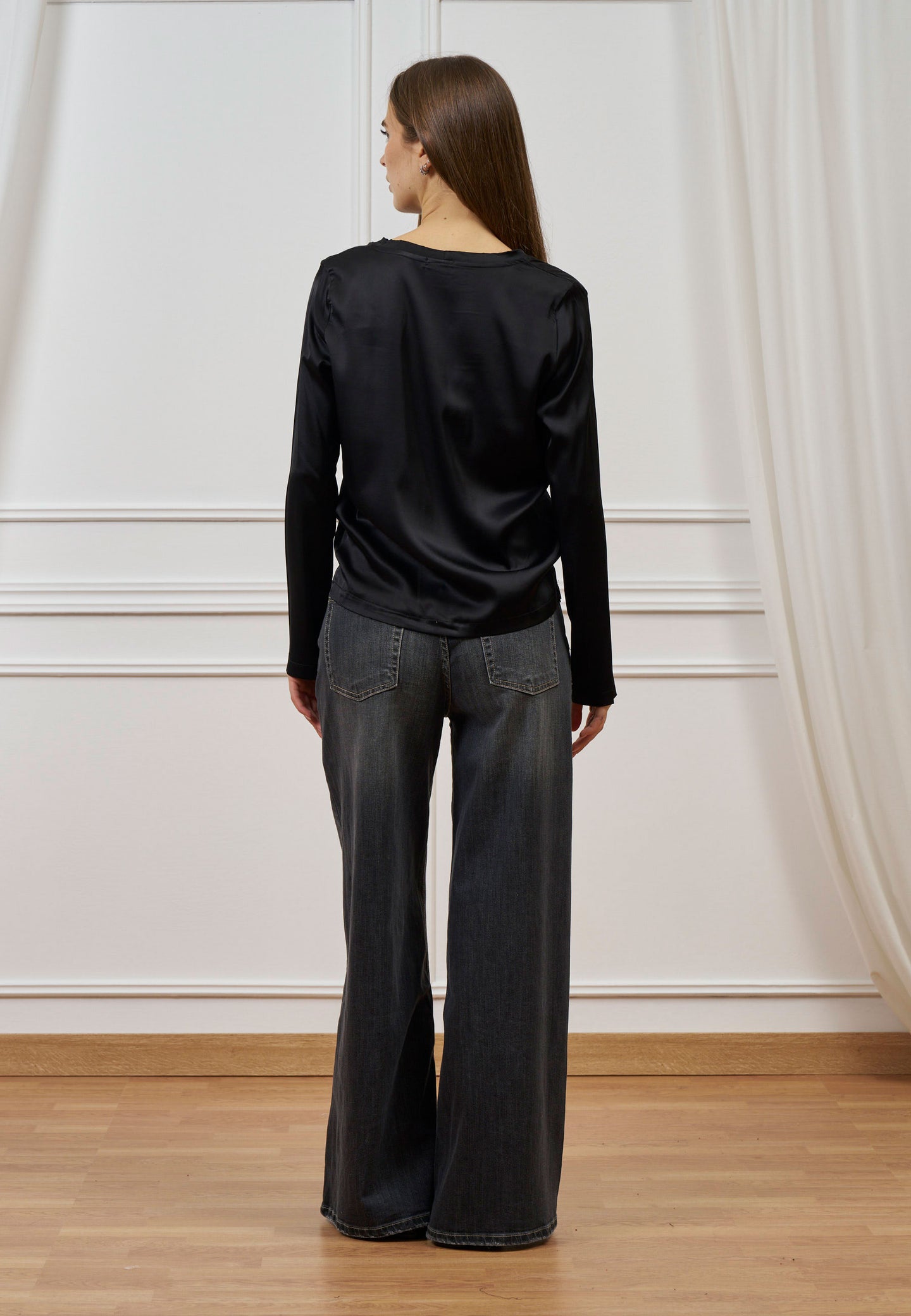 Blusa raso scollo a v