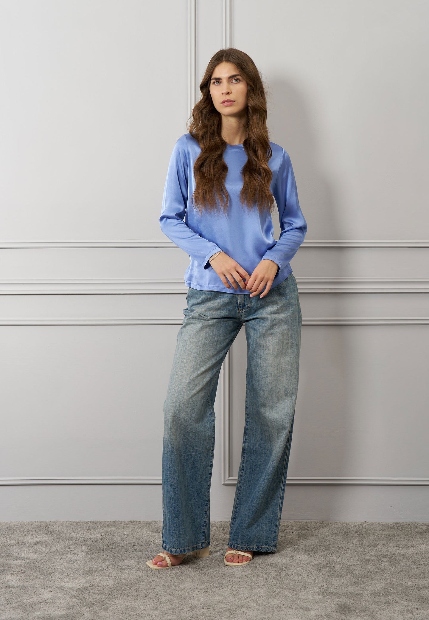 Blusa raso stretch manica lunga