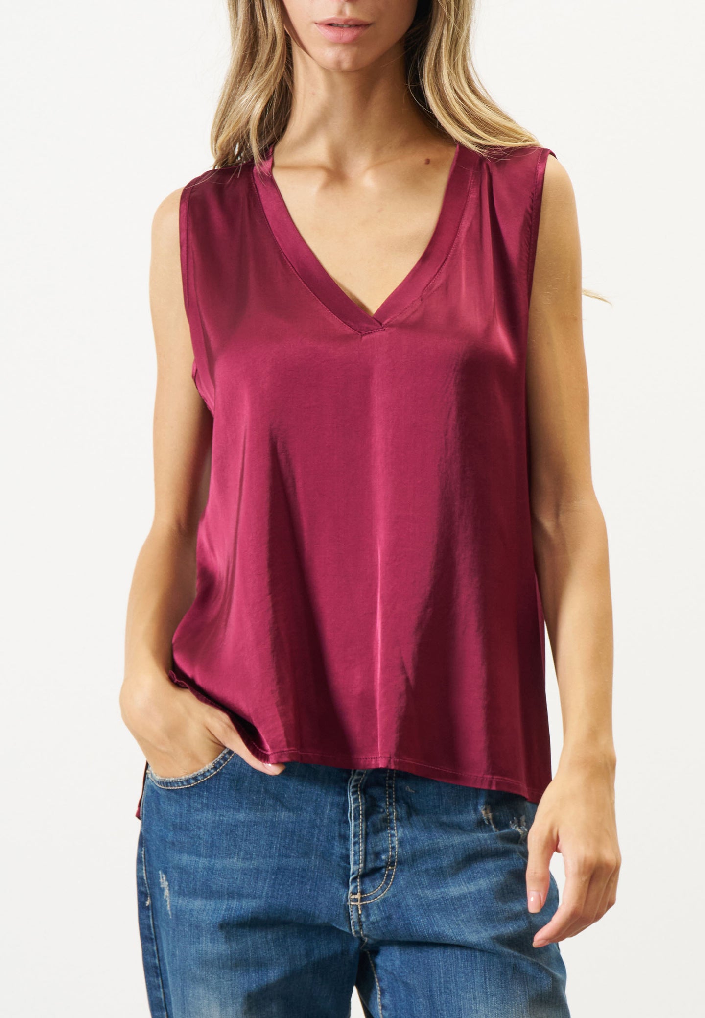 Blusa scollo a v smanicata