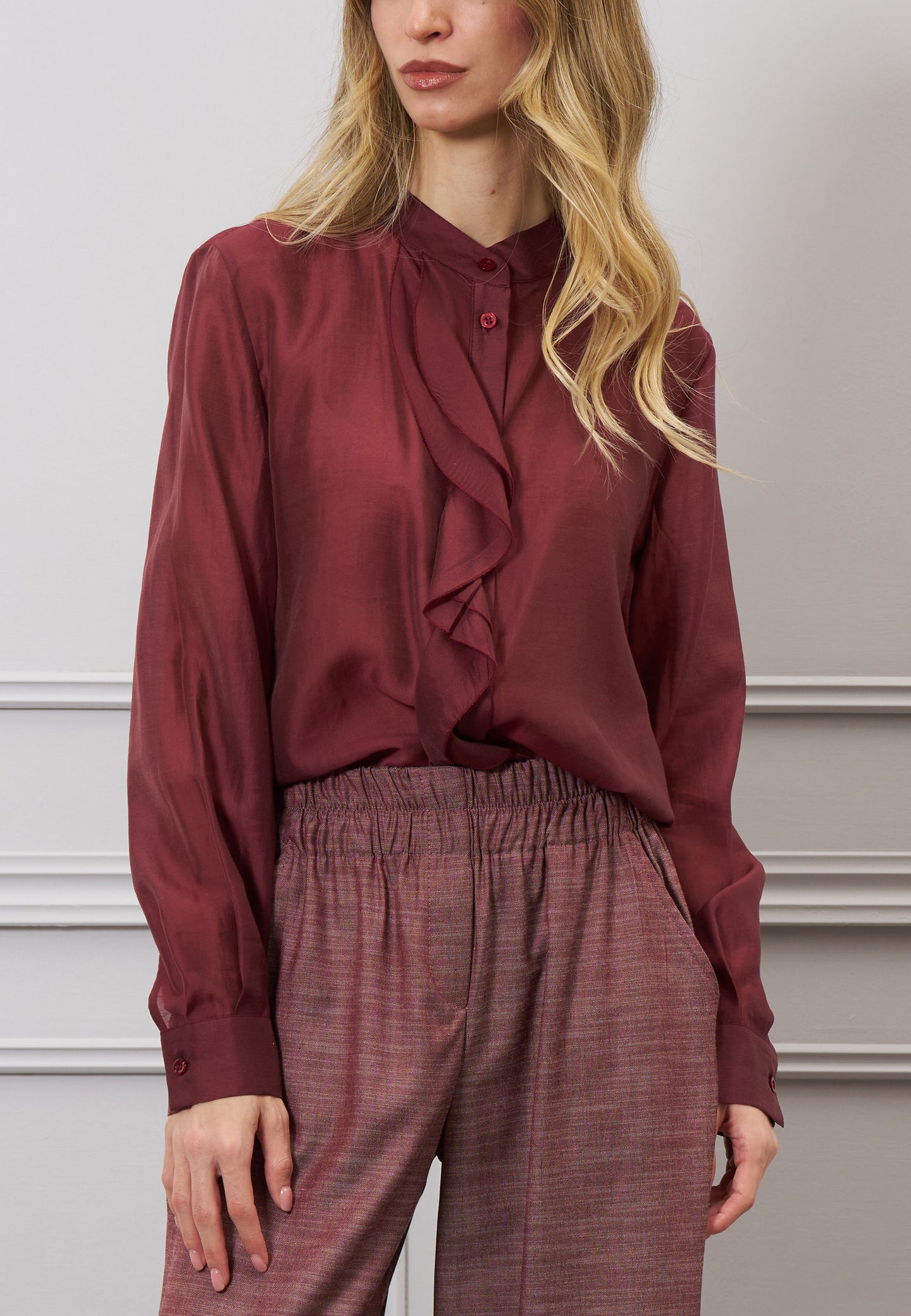 Camicia con gala frontale