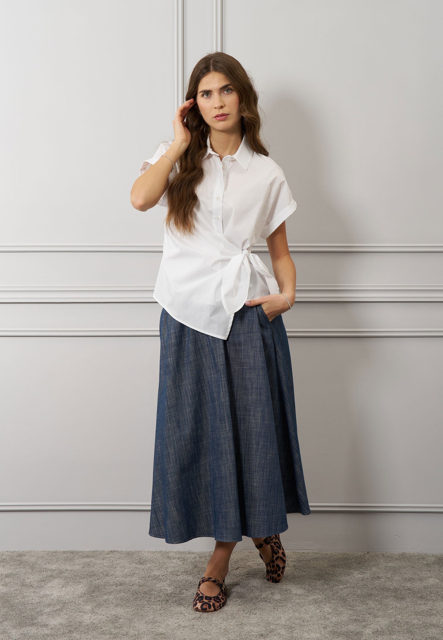 Camicia con nodo laterale