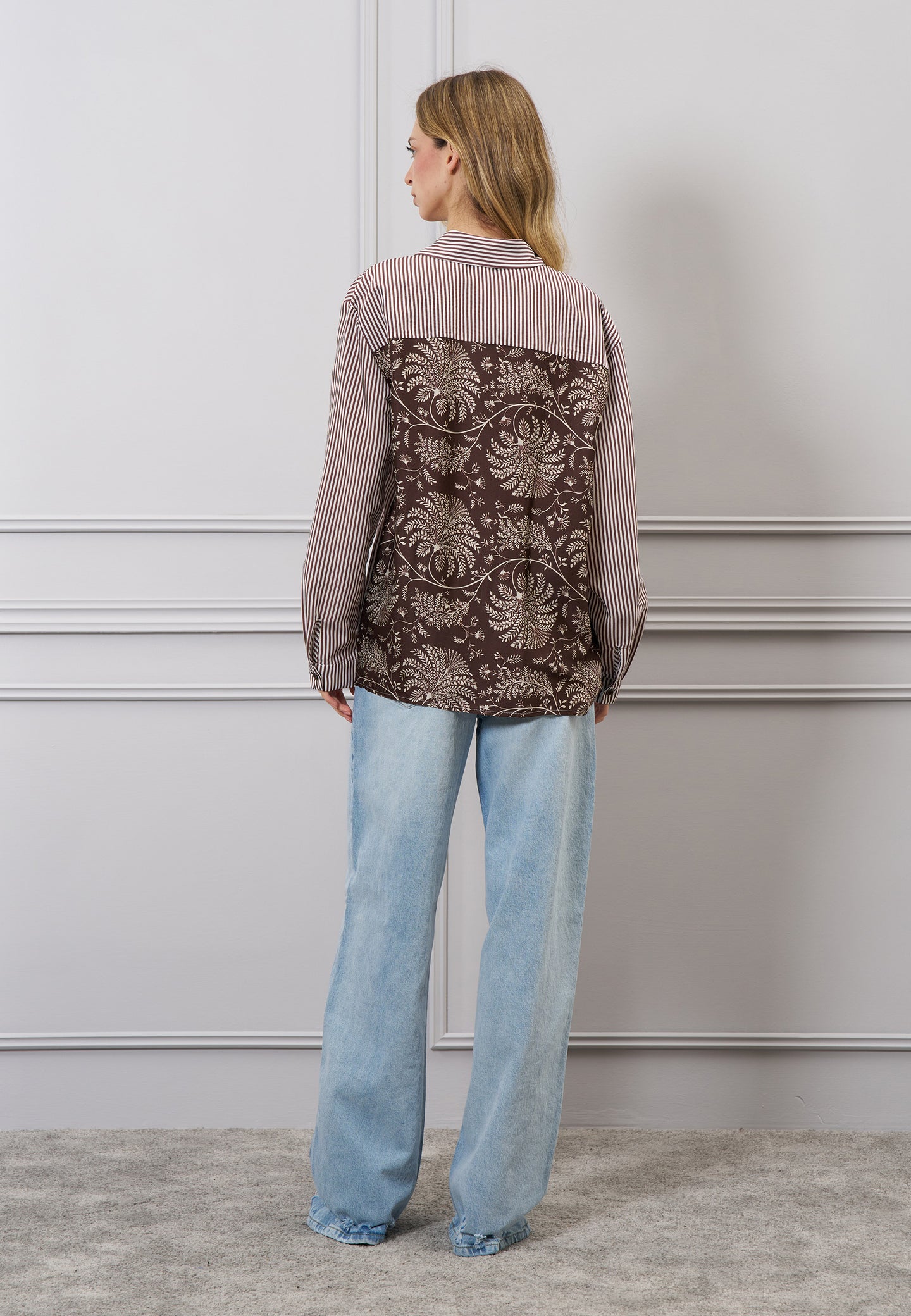 Camicia righe e stampa sul retro