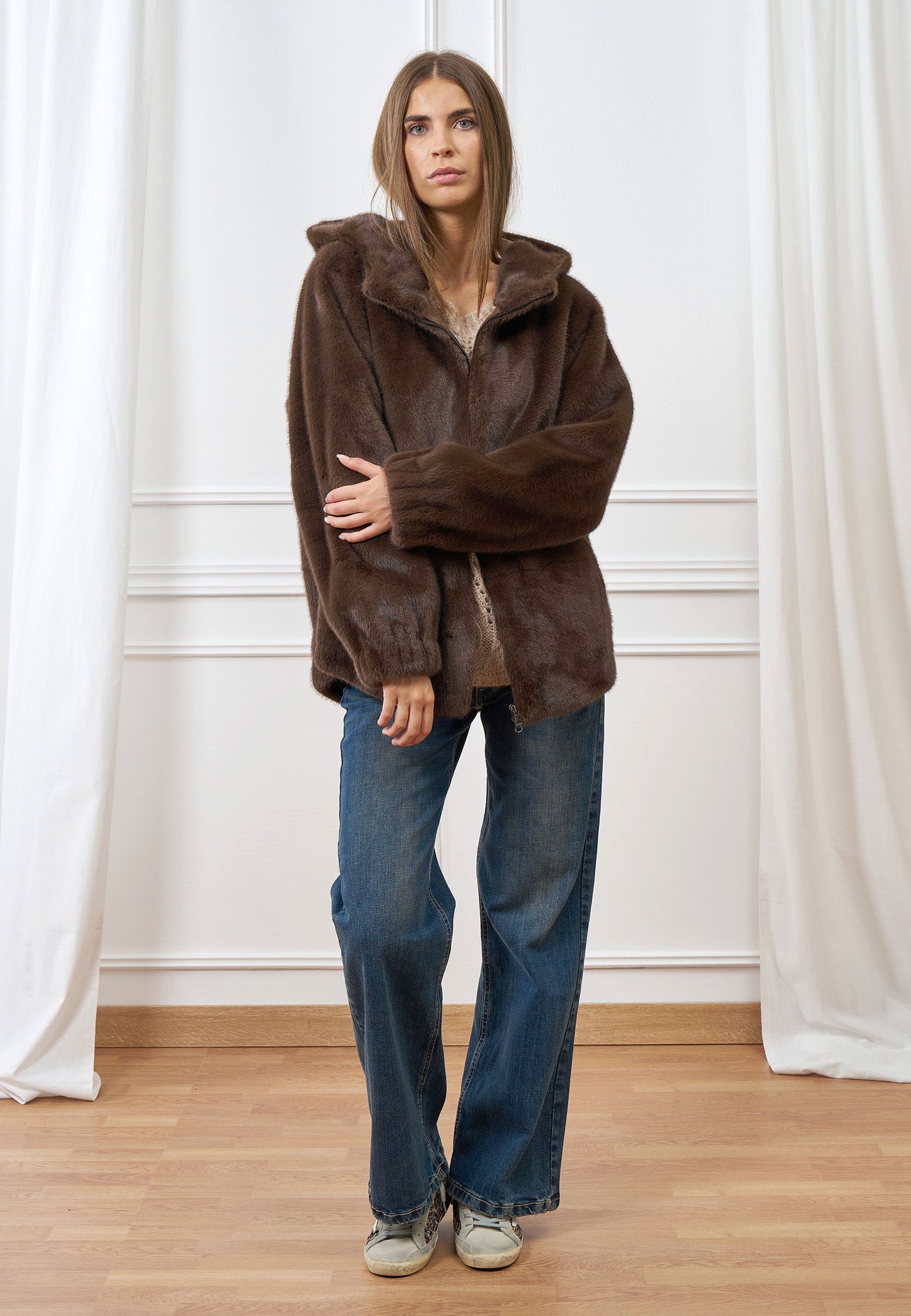 Cappotto corto in ecopelliccia