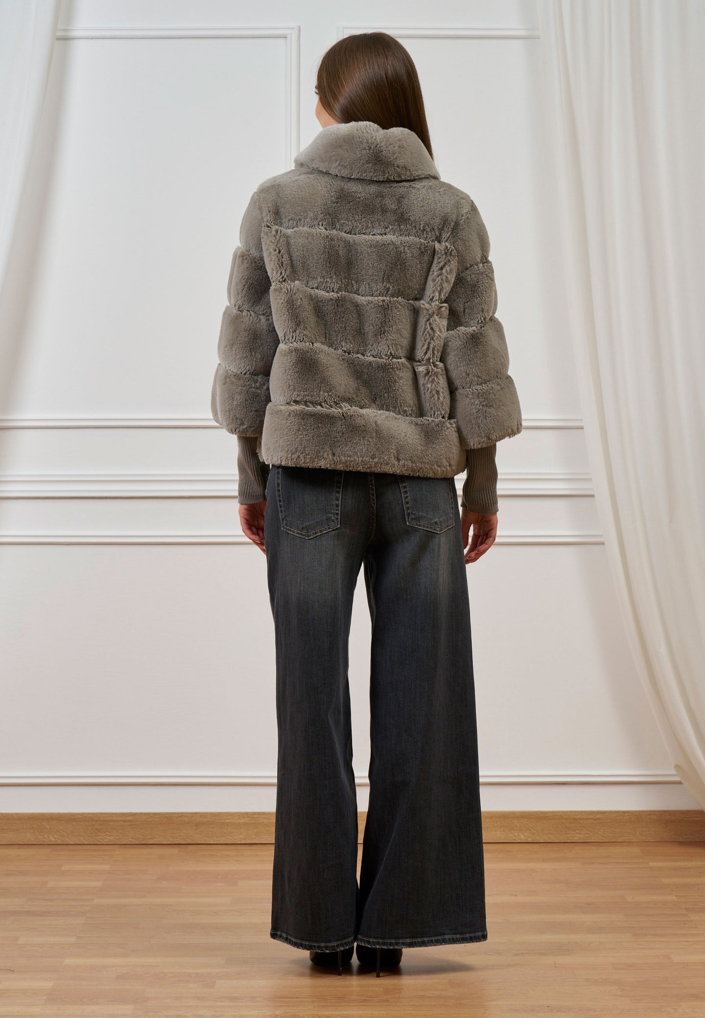 Cappotto in ecopelliccia con zip