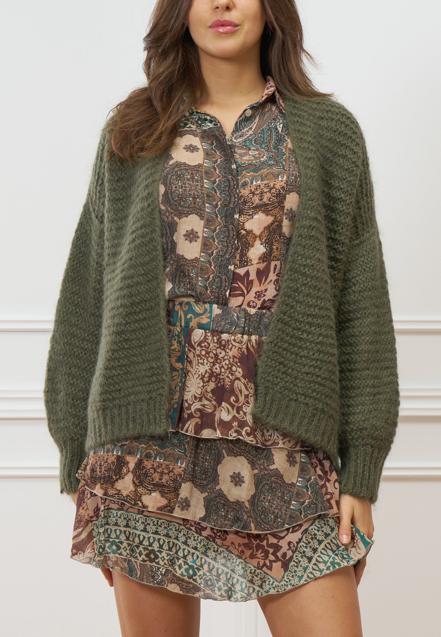 Cardigan over aperto