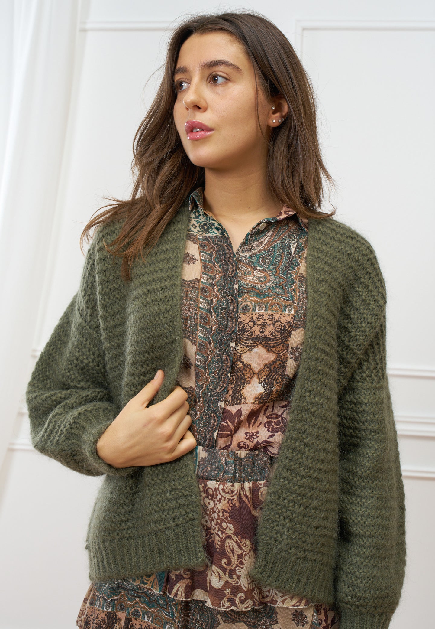 Cardigan over aperto