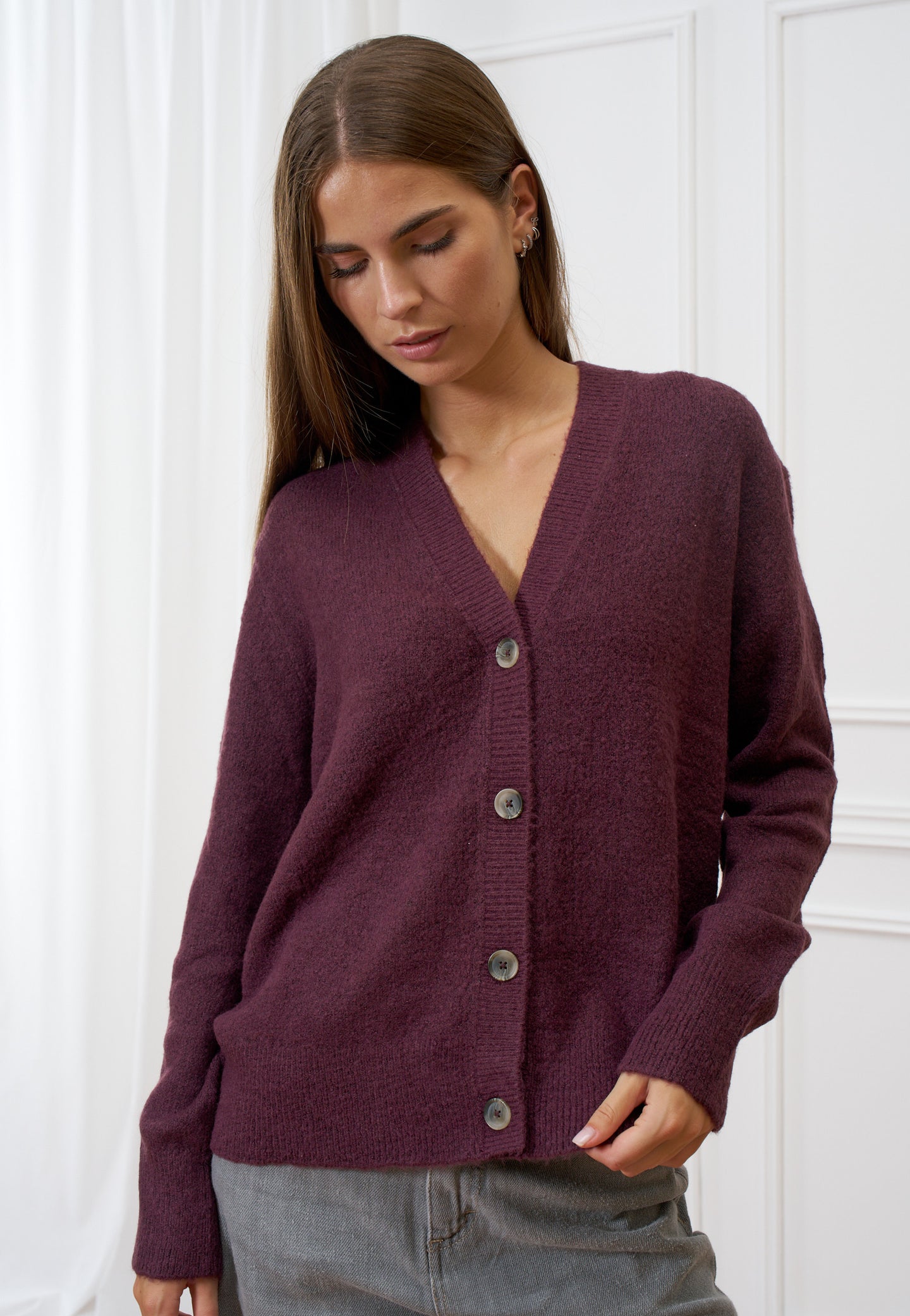 Cardigan scollo a v con bottoni