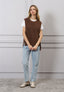 Maglia smanicata con lacci