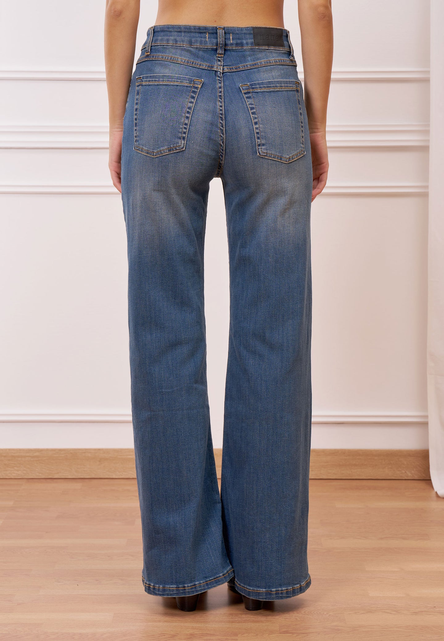Jeans vita alta fondo svasato