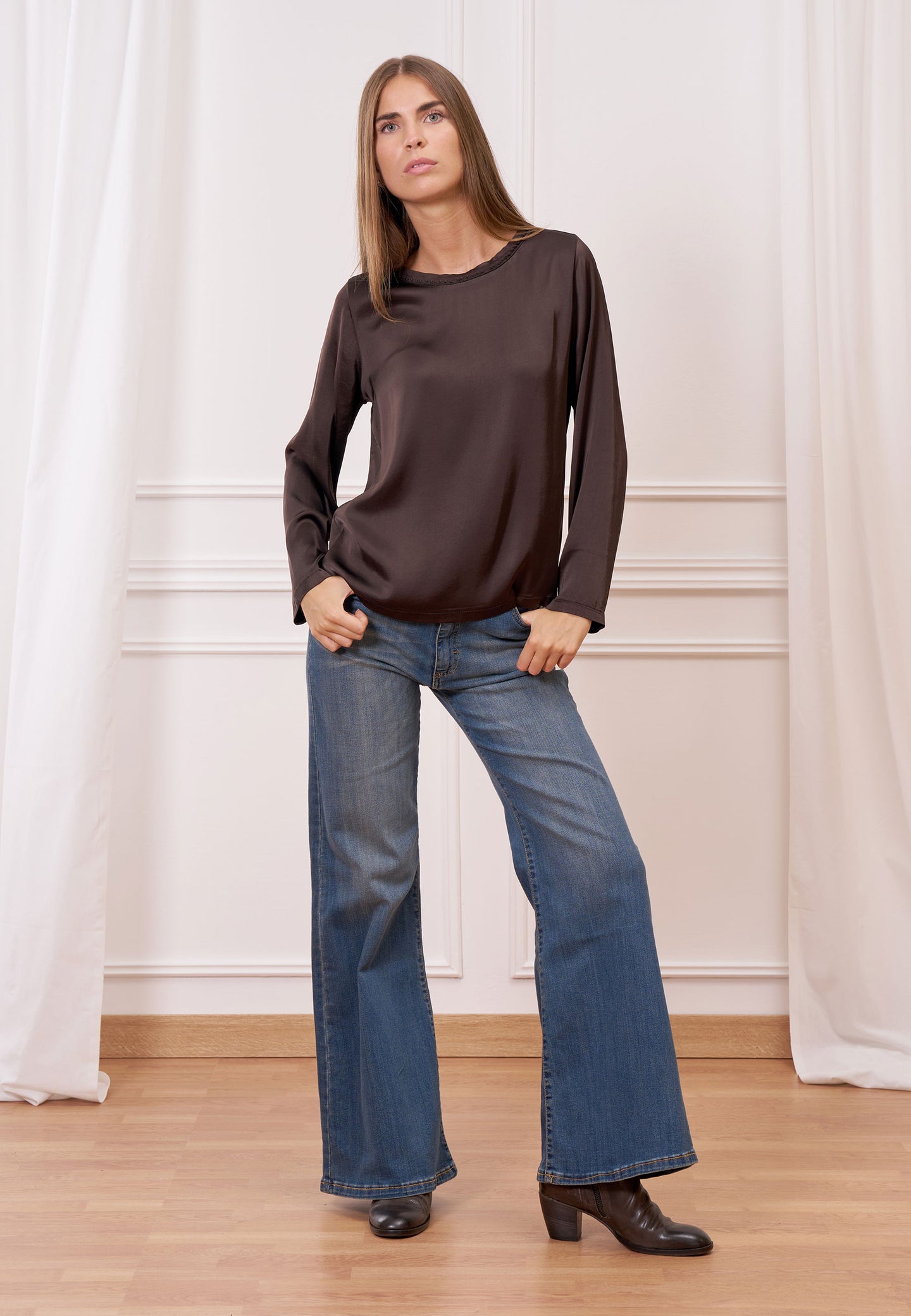 Jeans vita alta fondo svasato