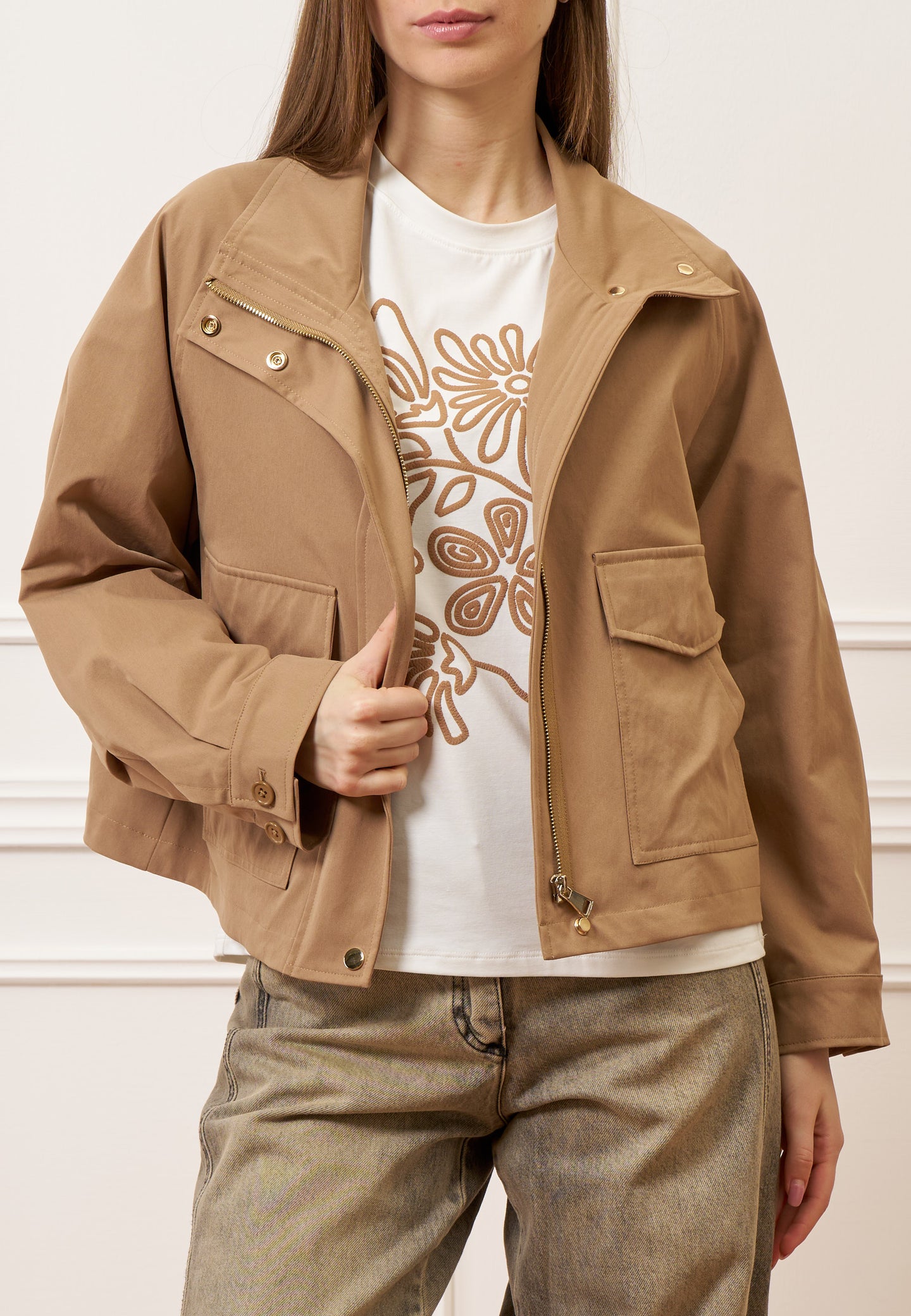 Giubbino con tasche frontali - BEIGE