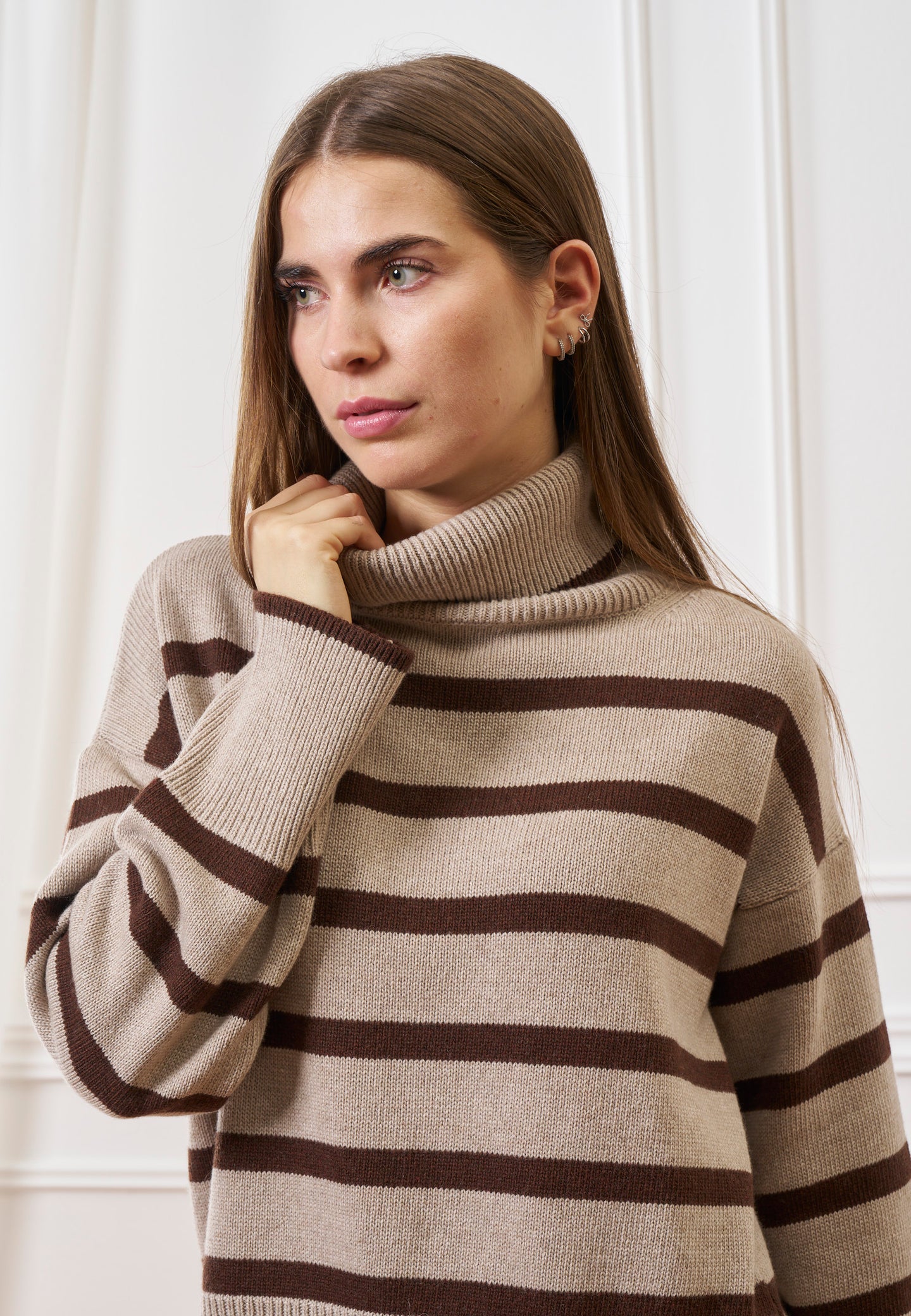 Maglia a righe con collo alto