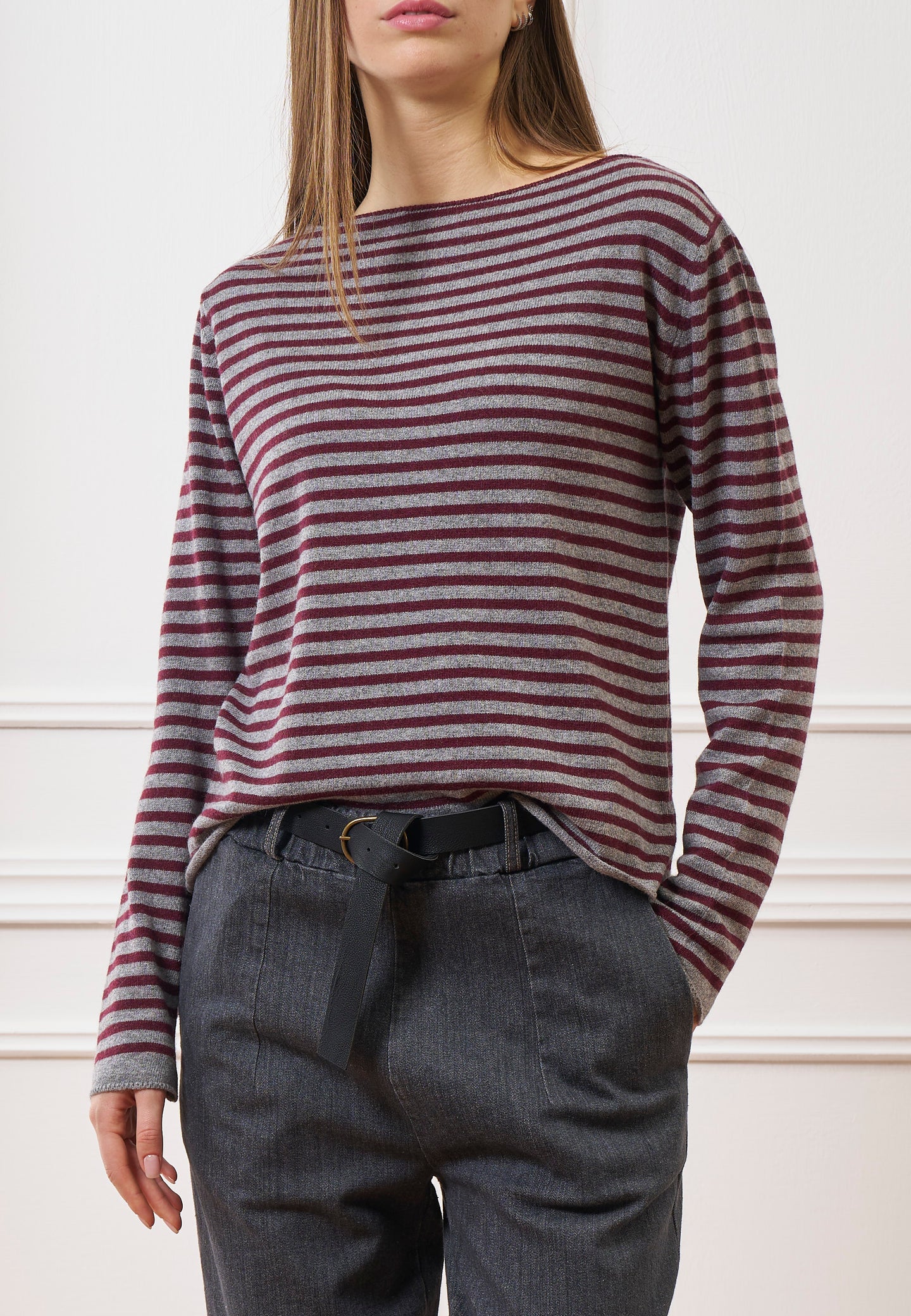 Maglia a righe con scollo a barca