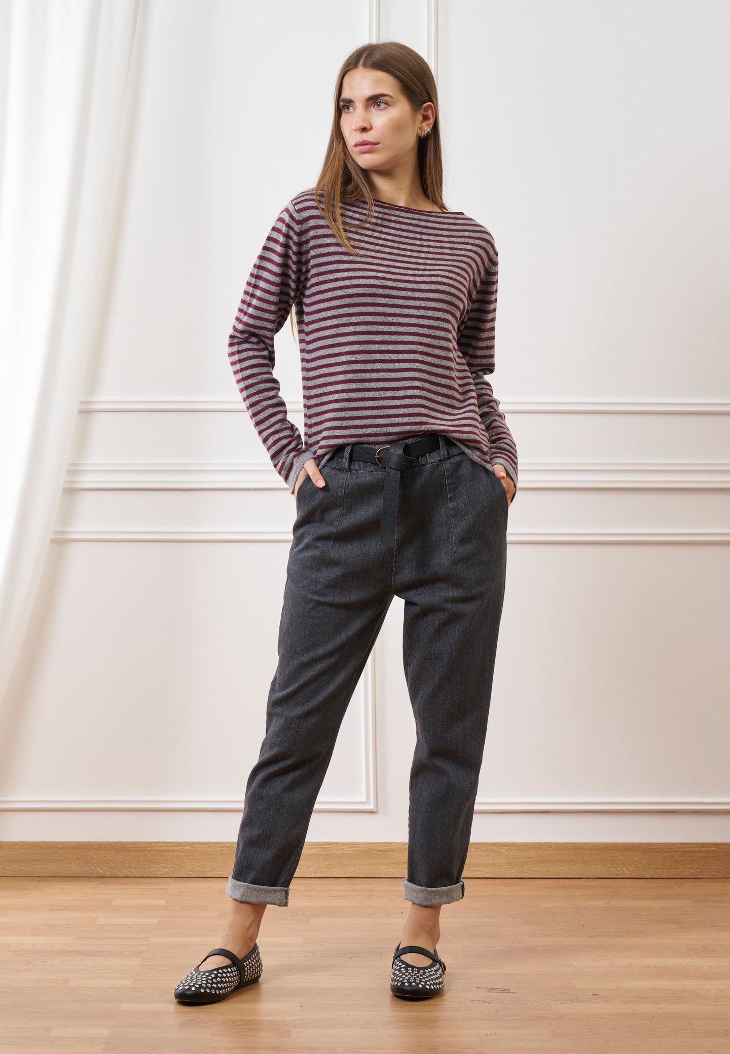 Maglia a righe con scollo a barca