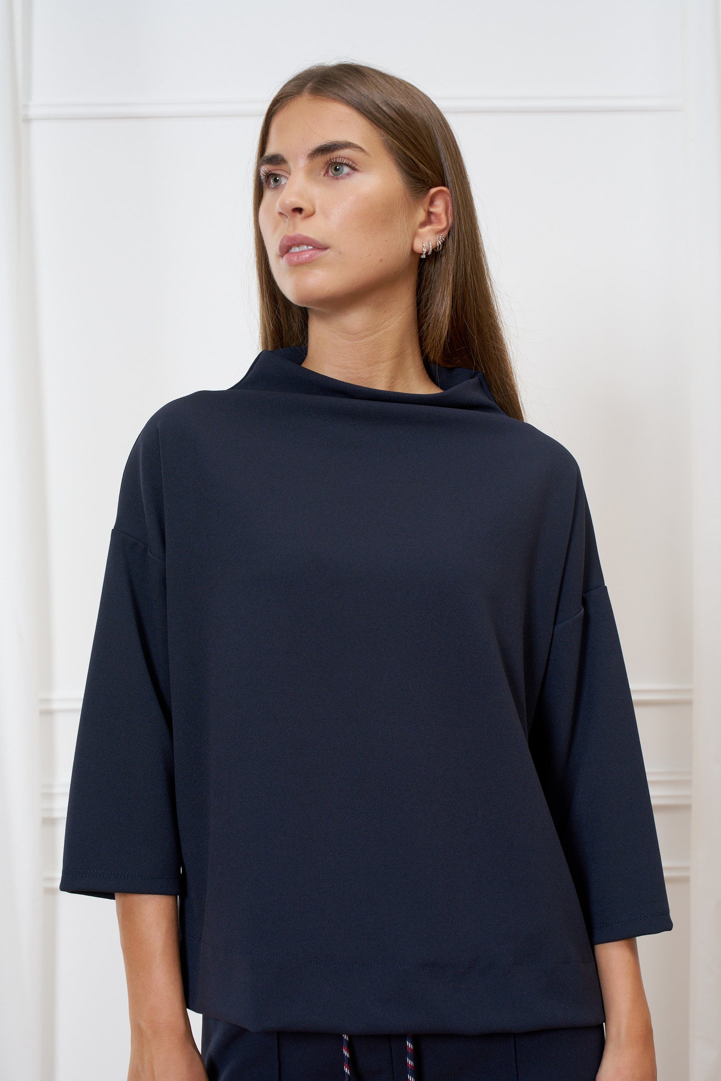 Maglia collo alto in scuba