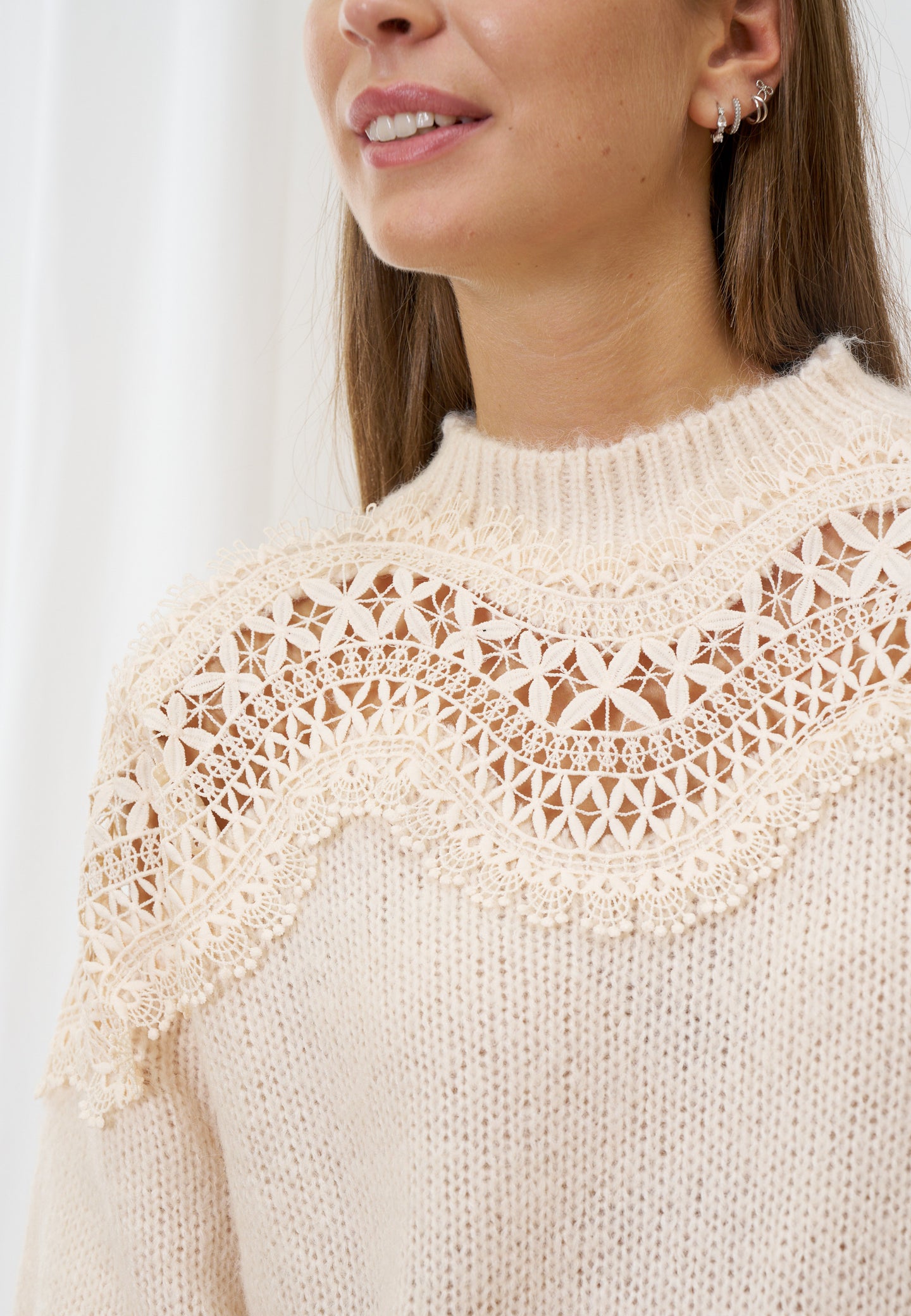 Maglia con inserti in pizzo