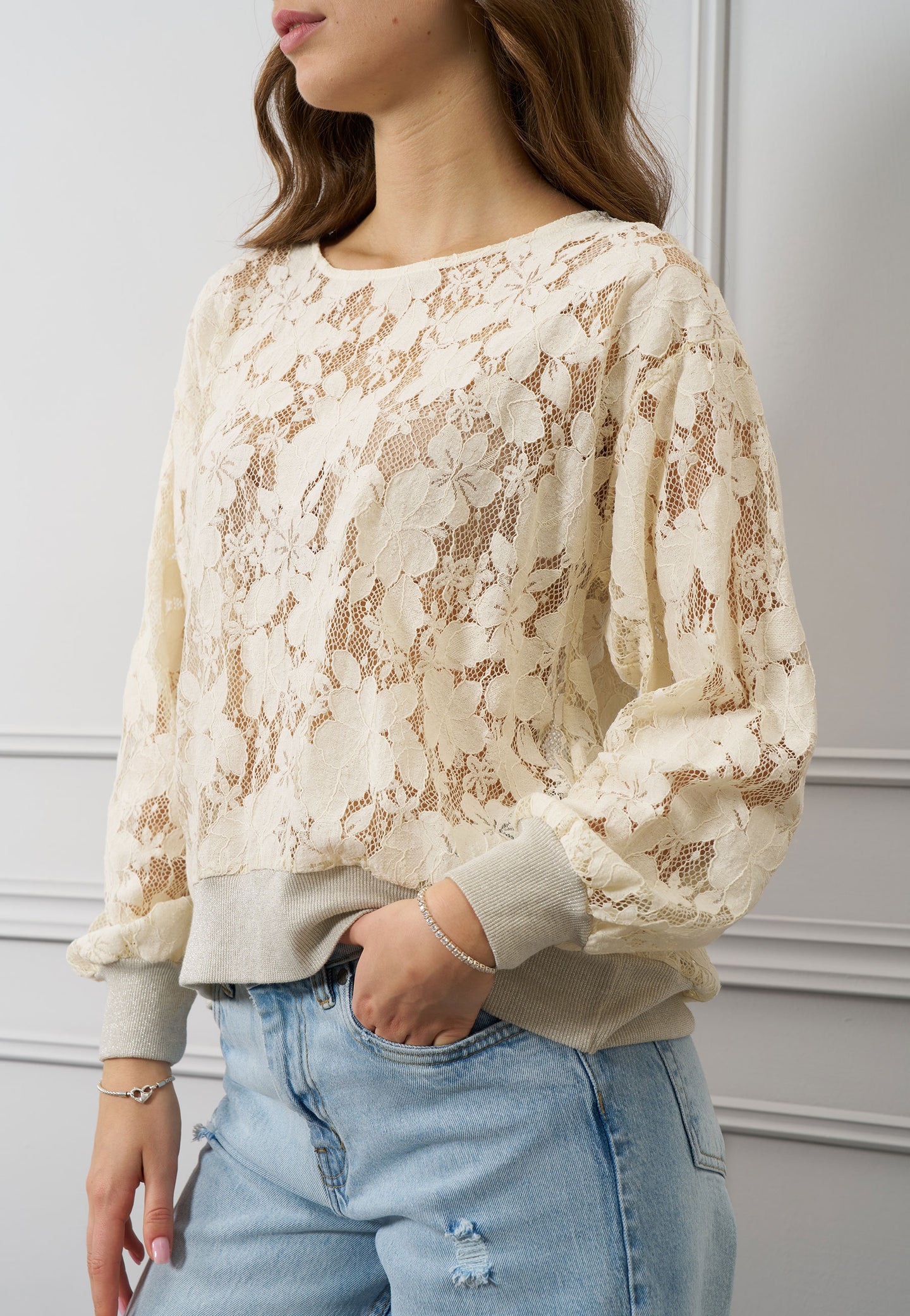 Maglia in pizzo bordi lurex