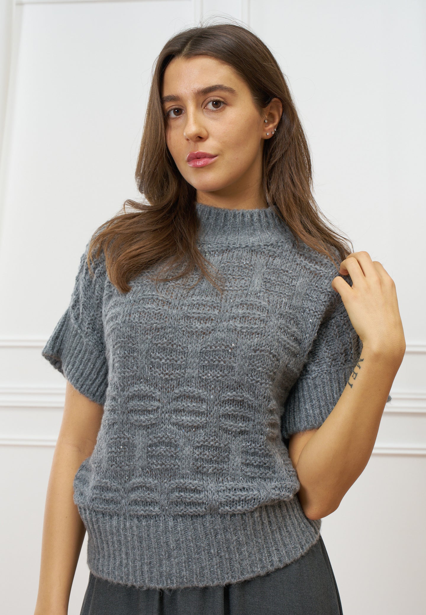 Maglia lavorata smanicata