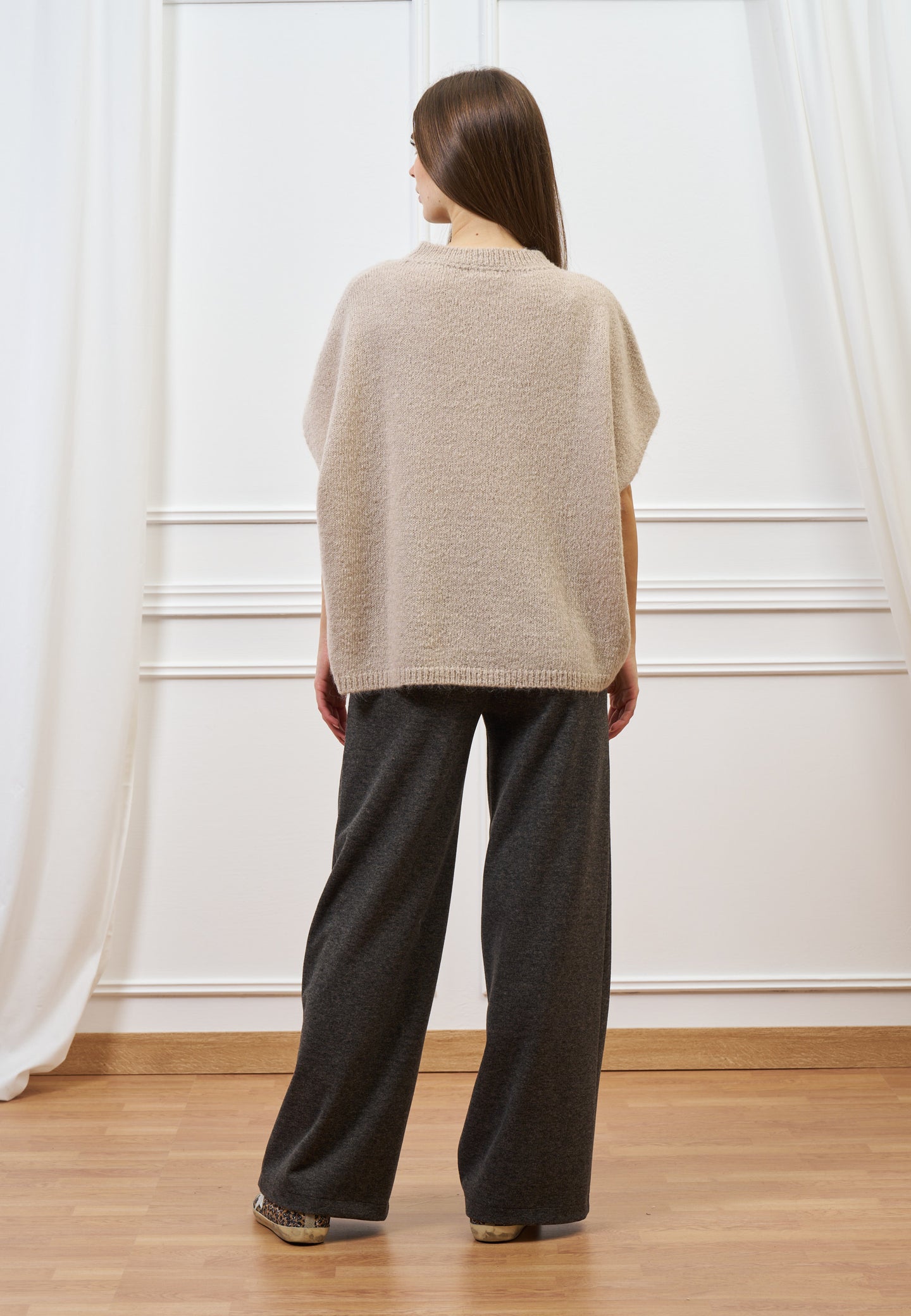 Maglia smanicata in mohair