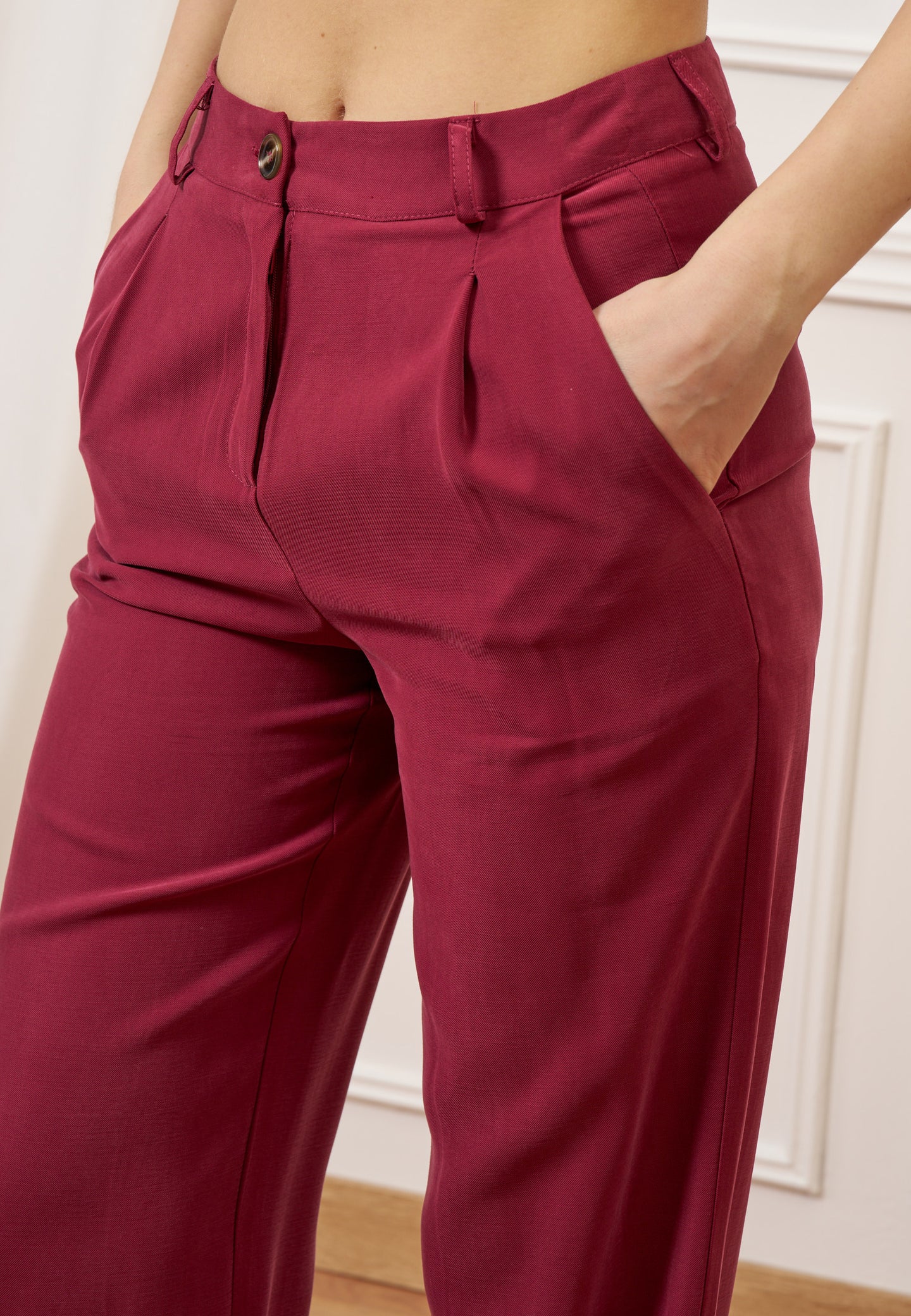 Pantalone palazzo con pinces