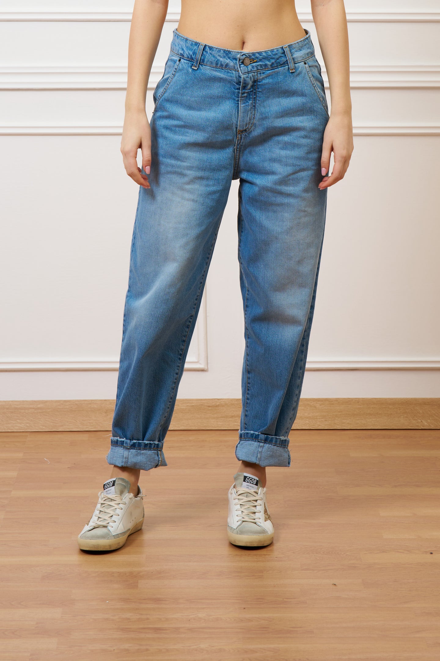 Jeans balloon con rotture sul fondo - JEANS