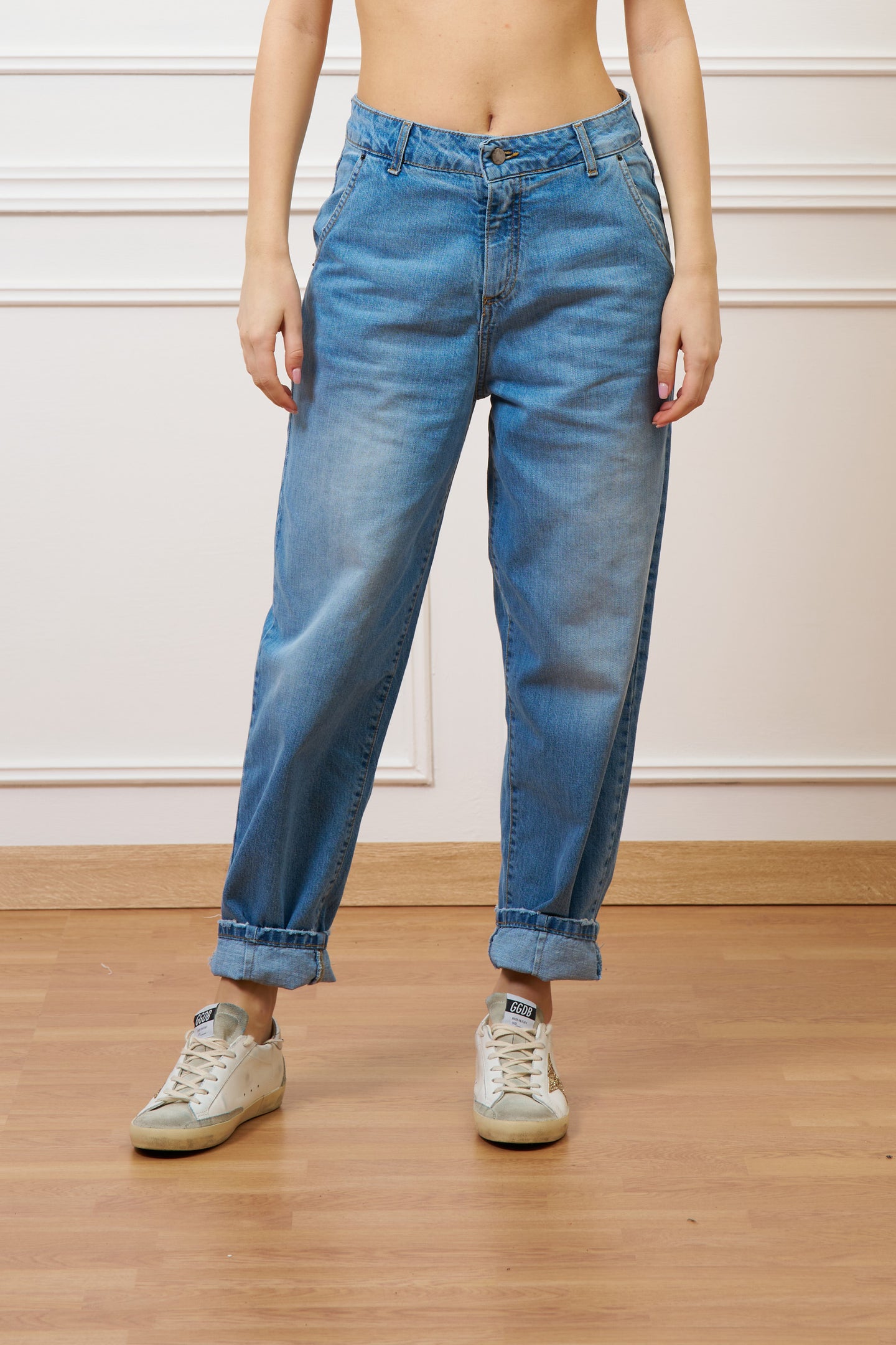 Jeans balloon con rotture sul fondo - JEANS