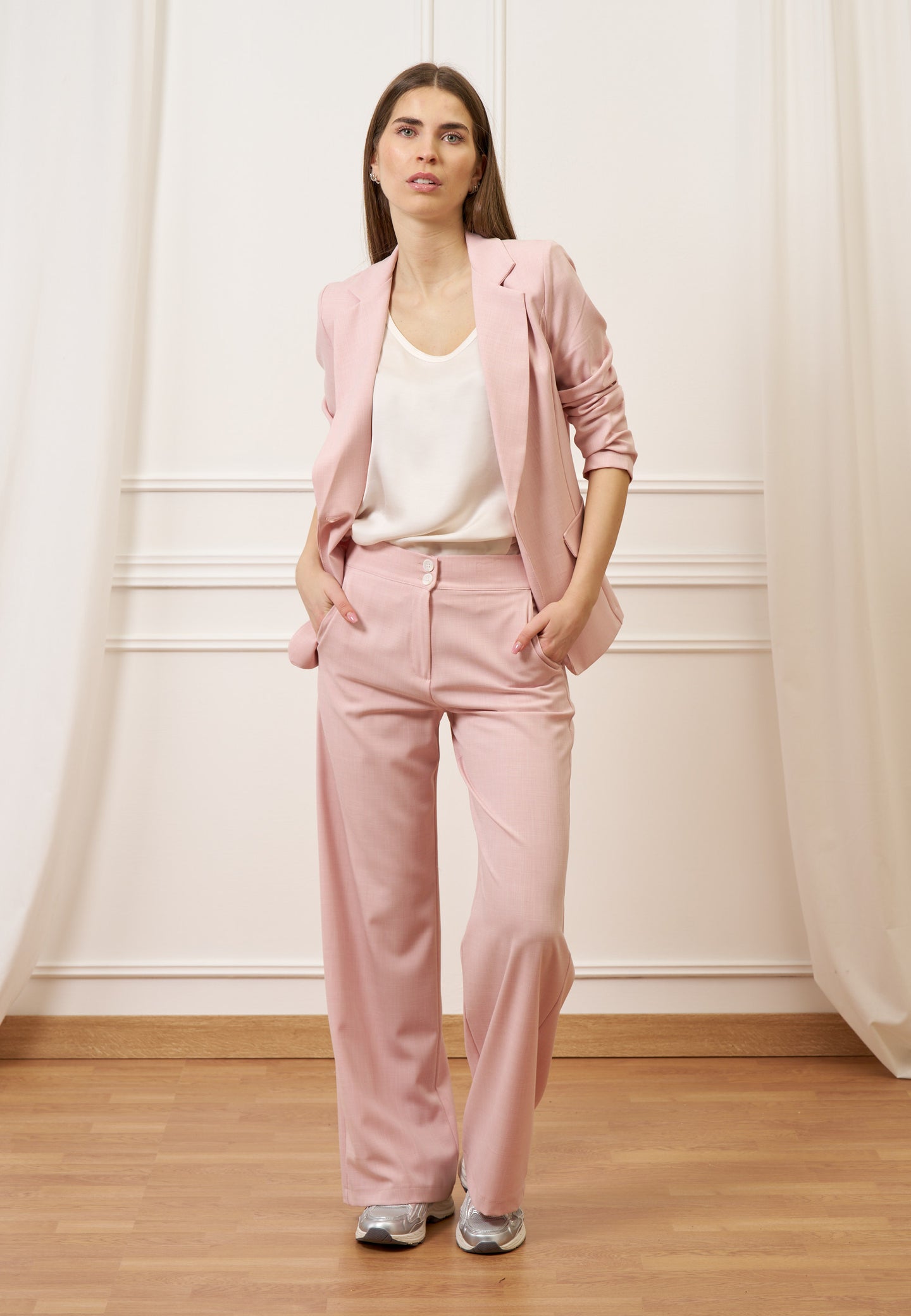 Pantalone palazzo con elastico sul retro