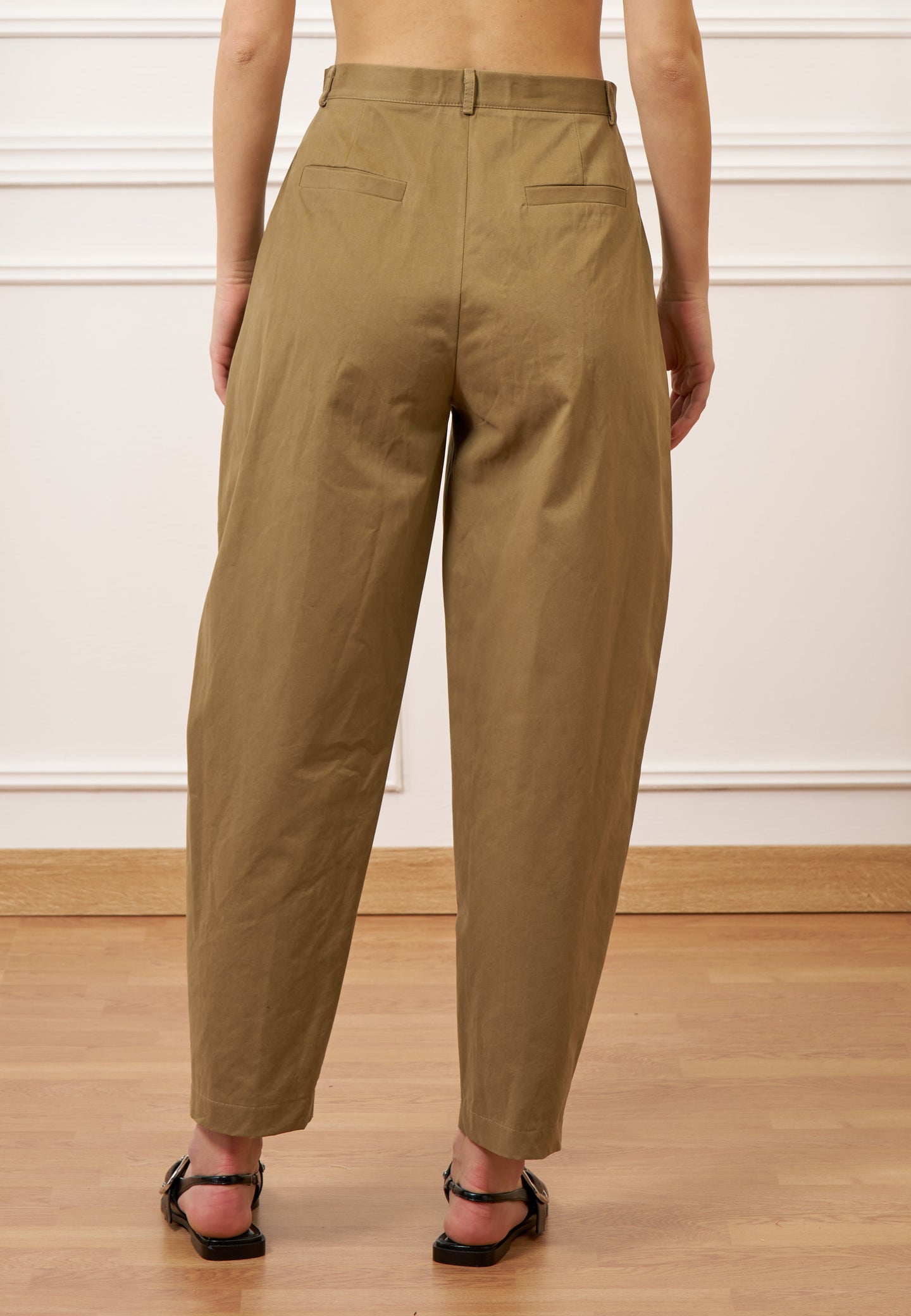 Pantalone balloon con pinces