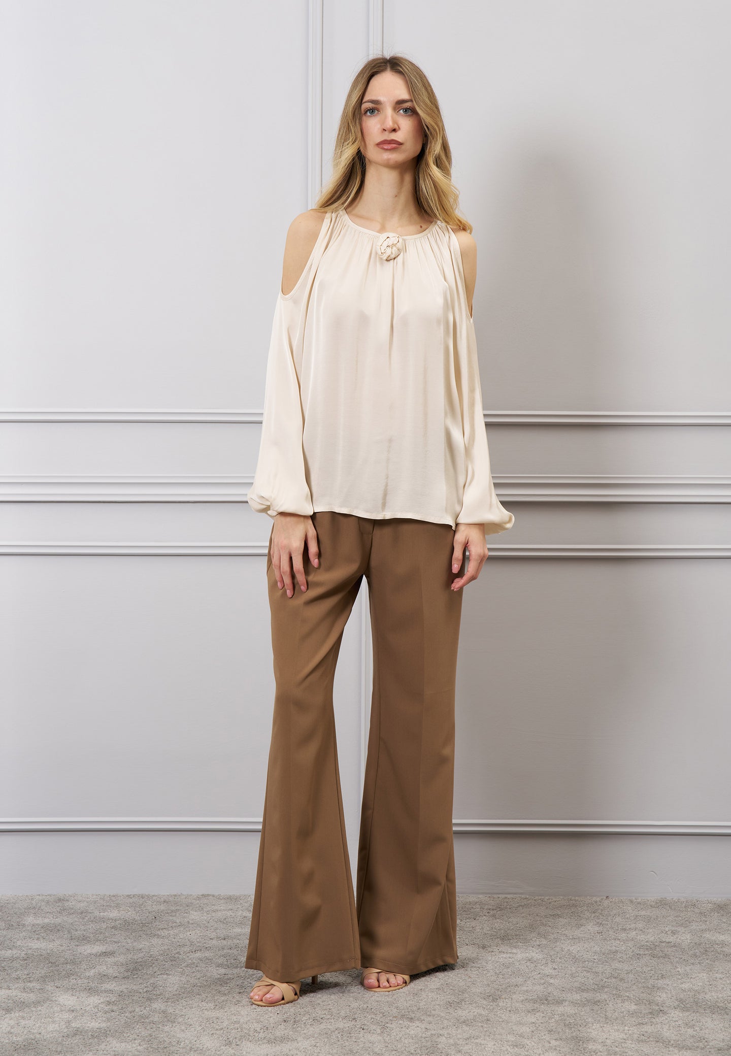 Pantalone ampio elastico vita