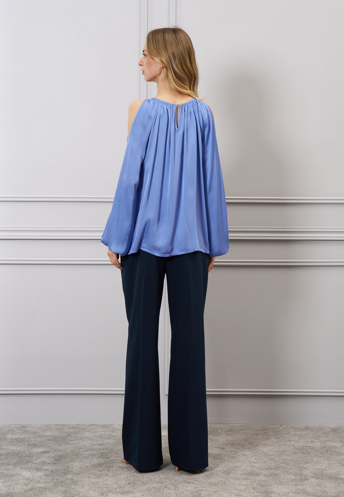 Pantalone ampio elastico vita