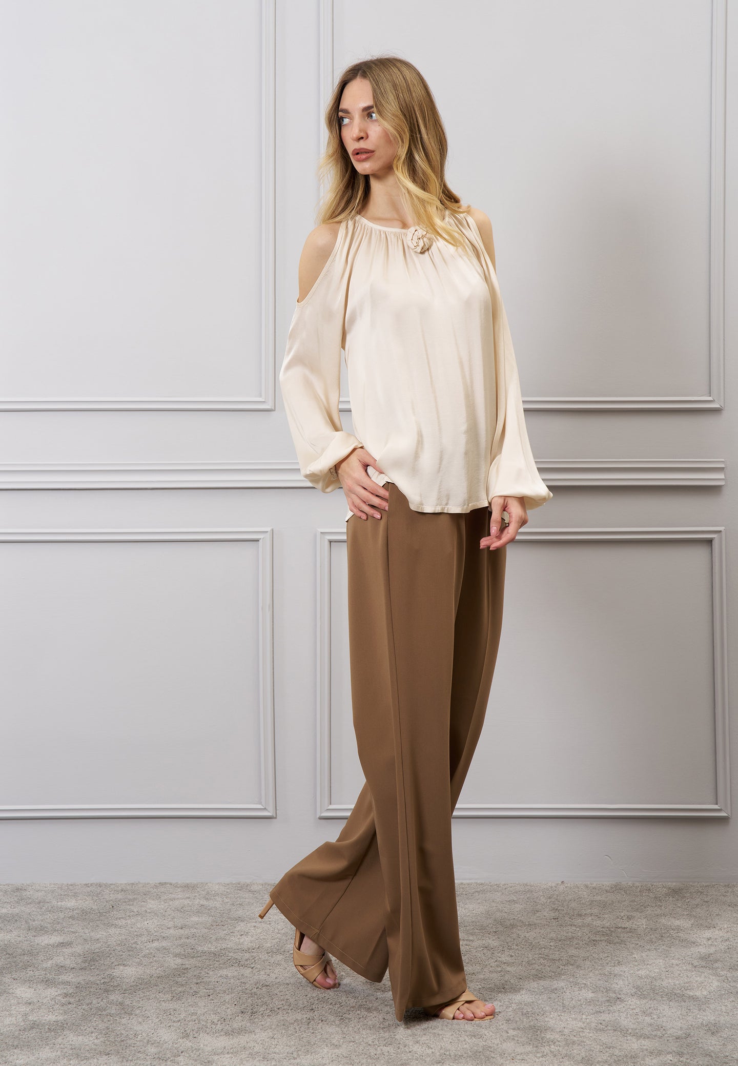 Pantalone ampio elastico vita