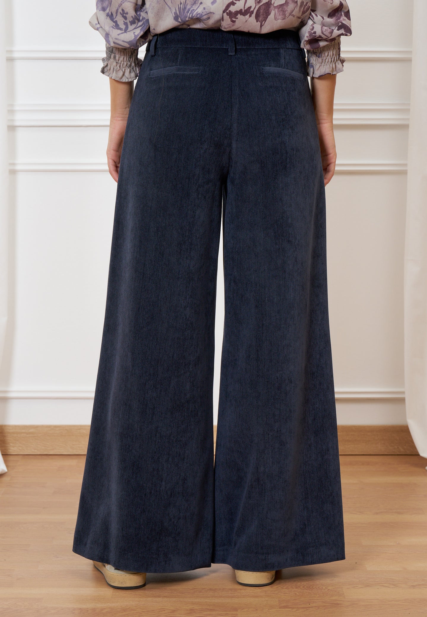 Pantalone ampio in velluto