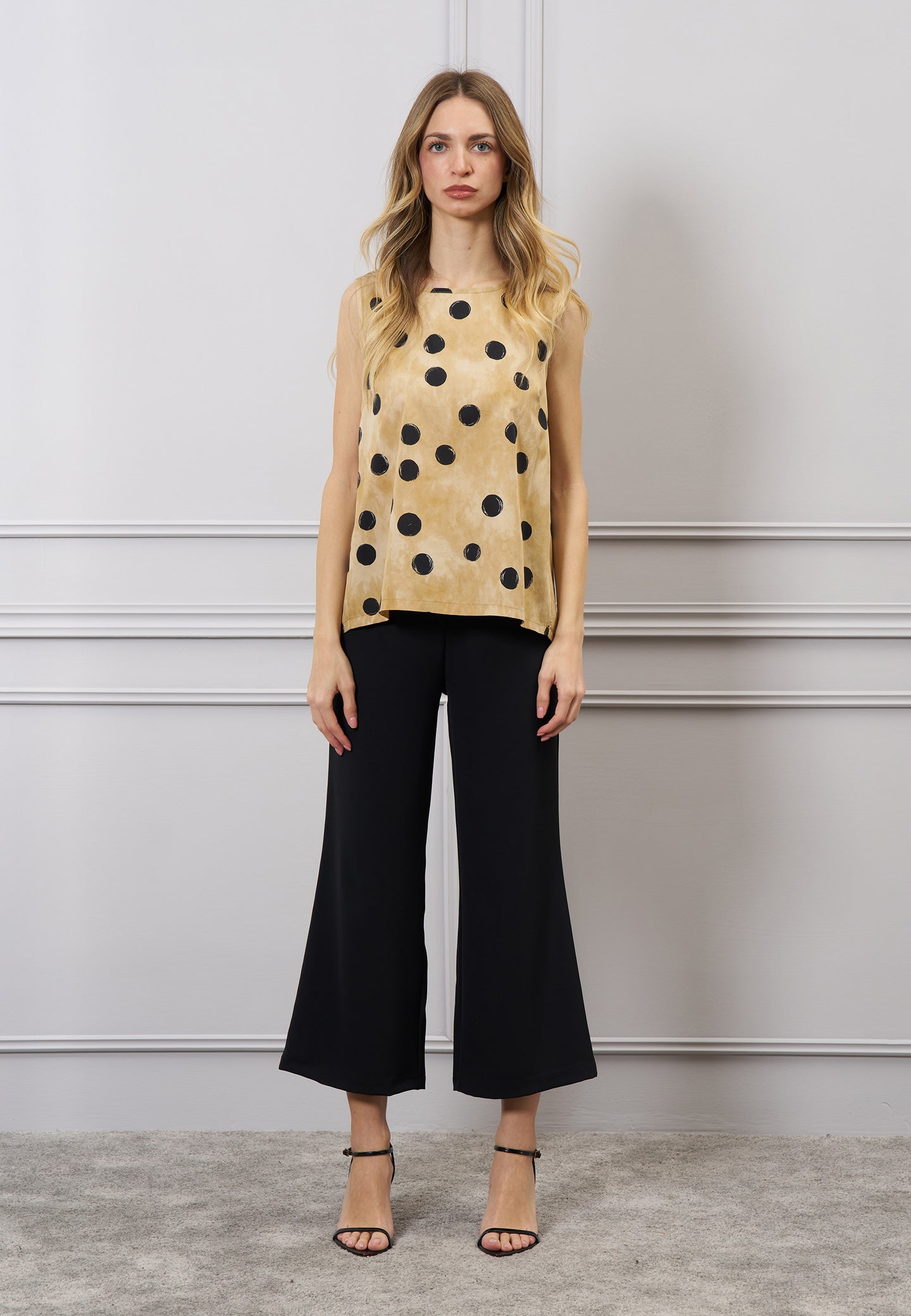 Pantalone crop con zip laterale