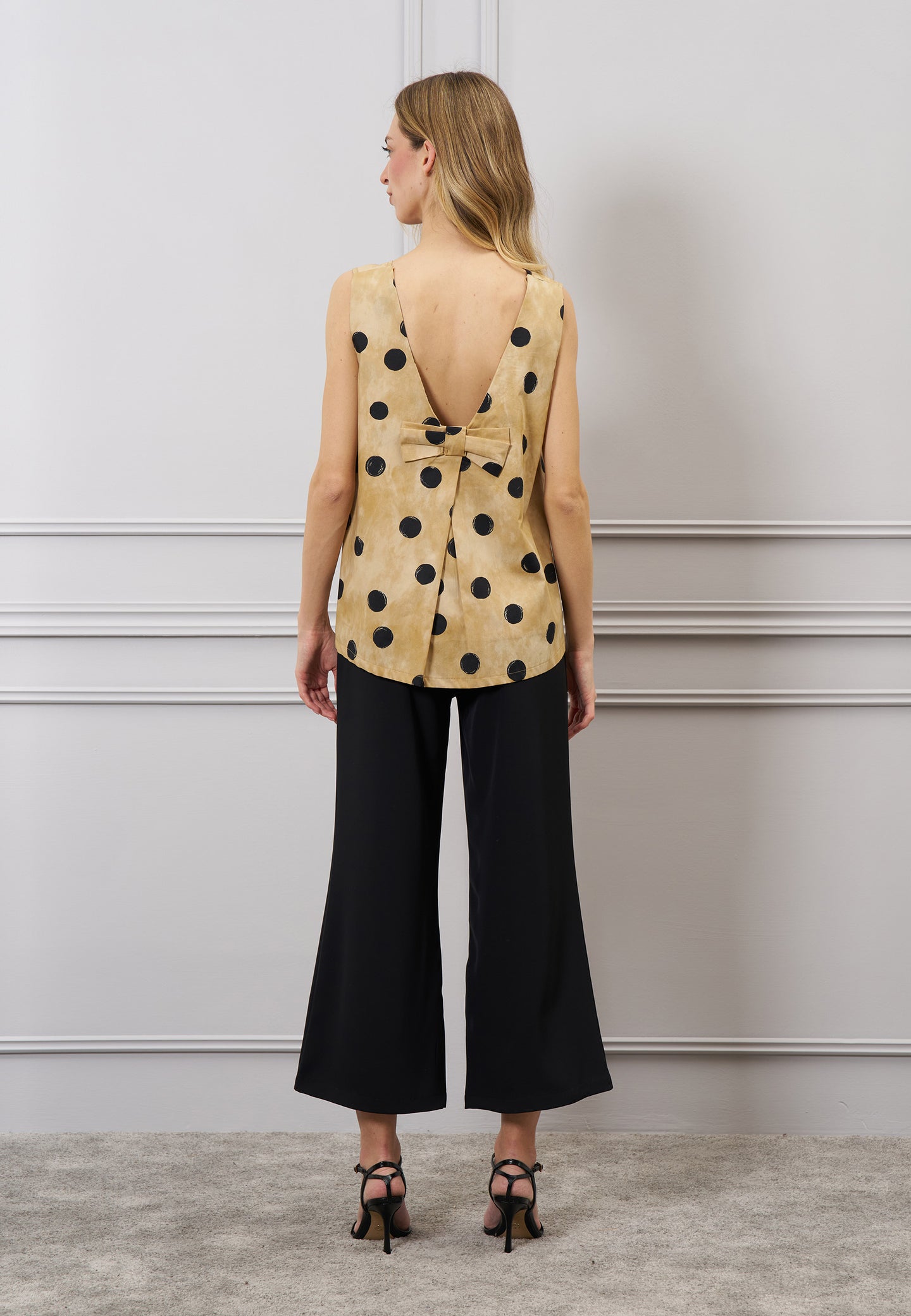Pantalone crop con zip laterale