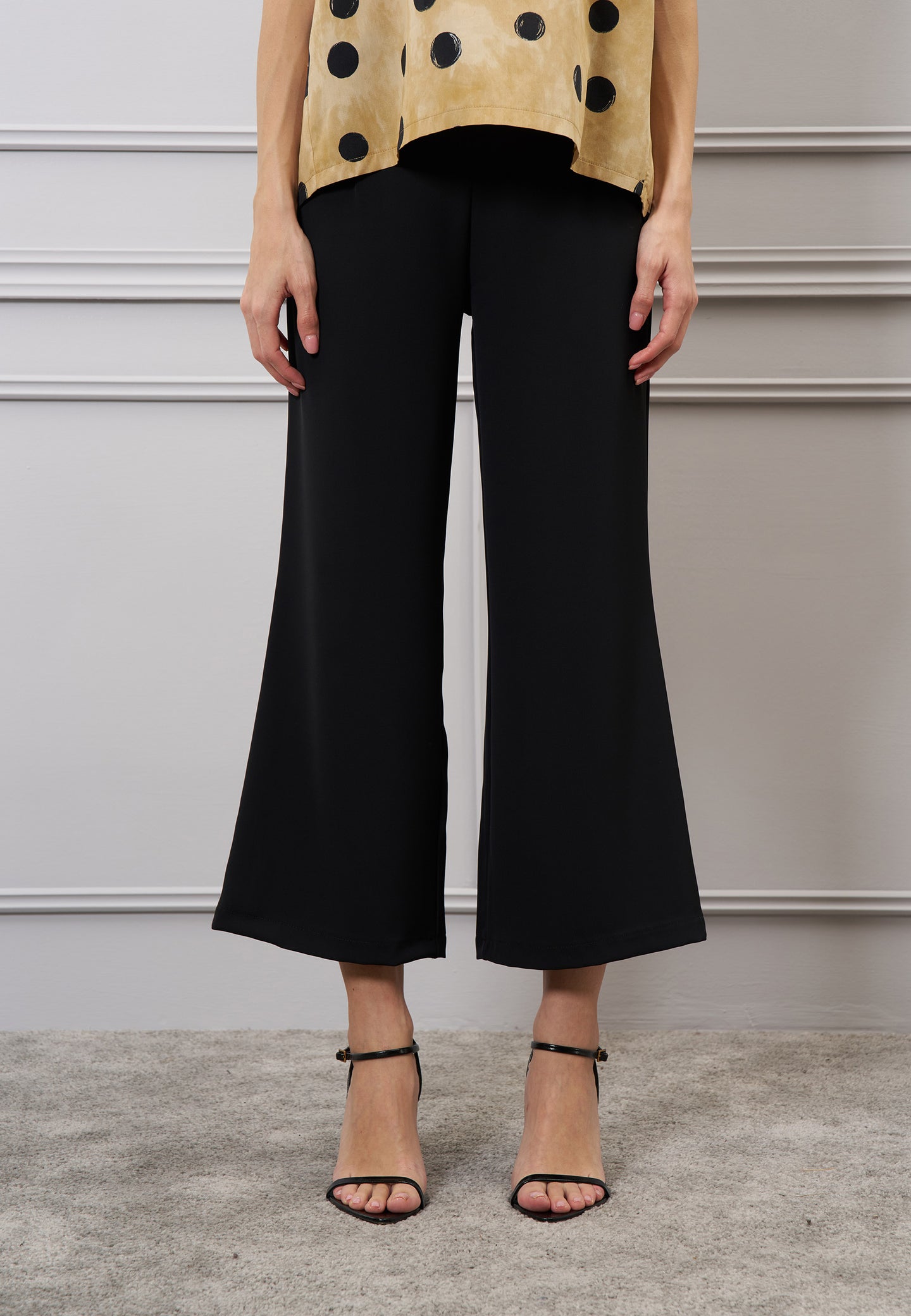 Pantalone crop con zip laterale