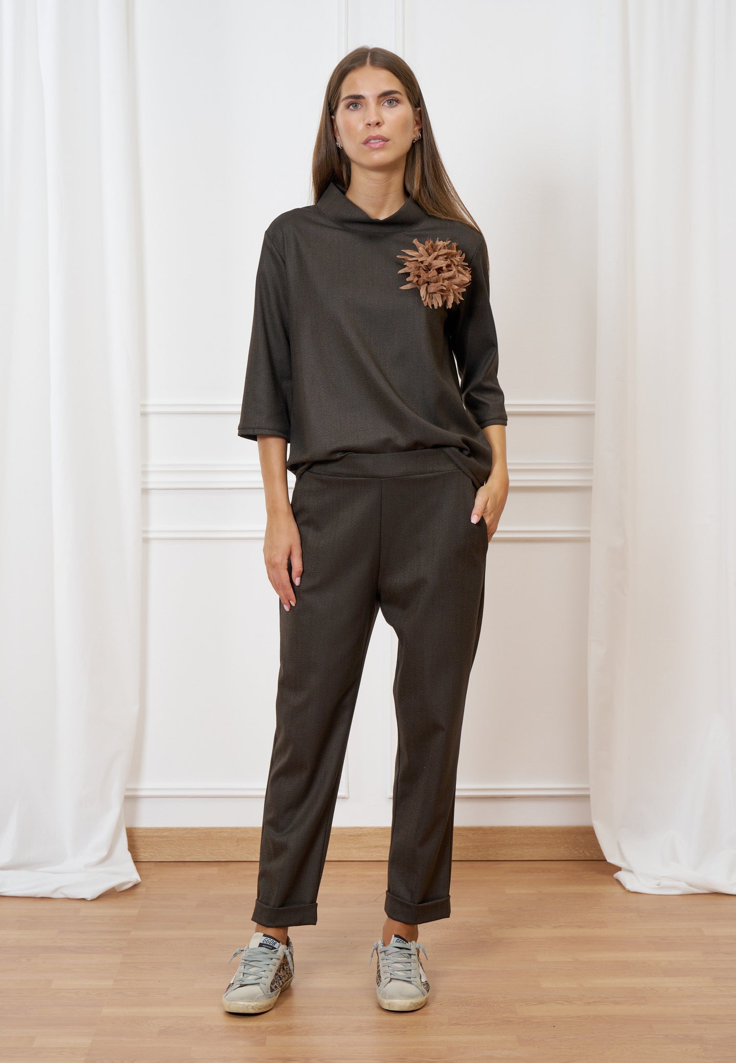 Pantalone dritto con risvolto