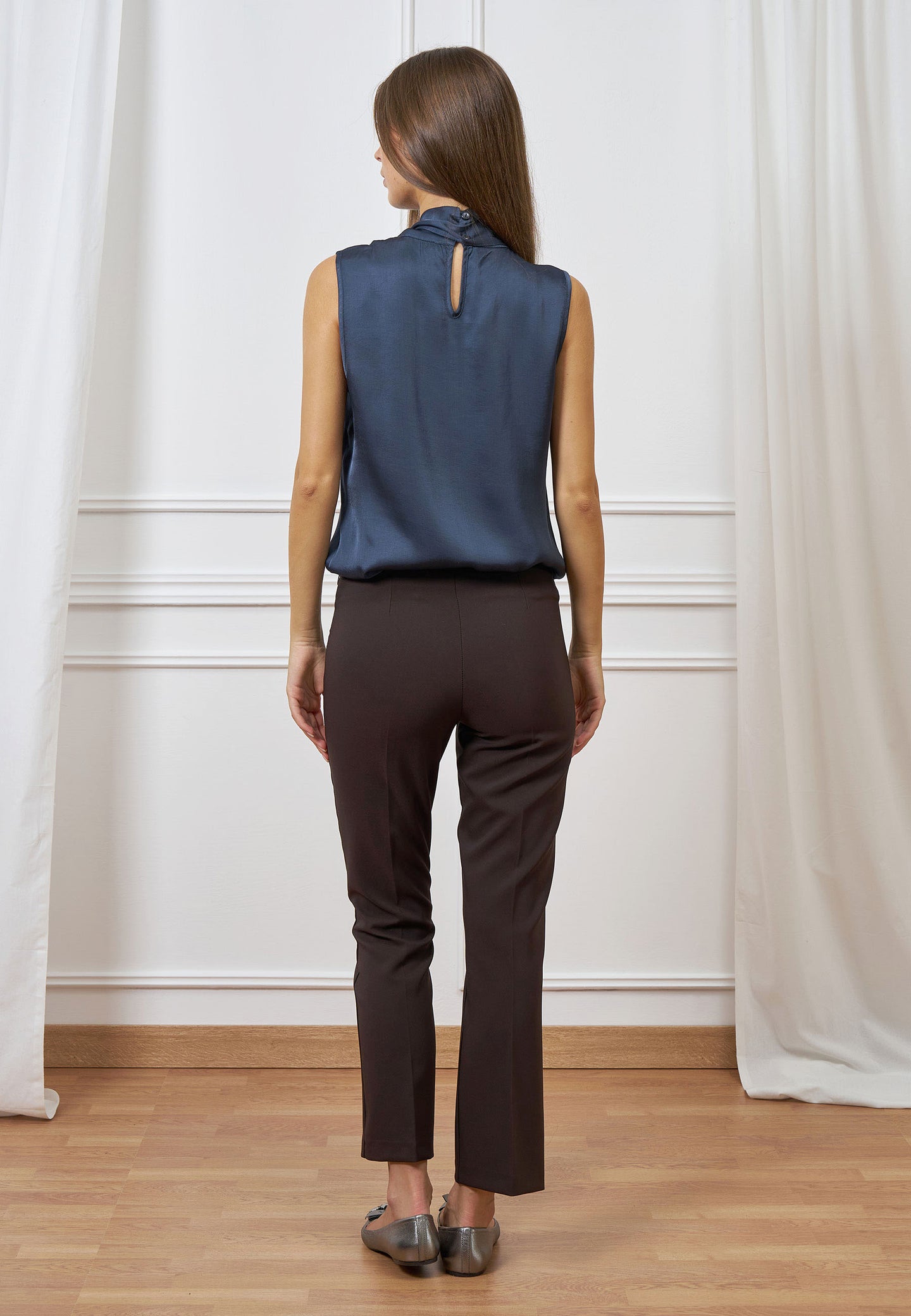 Pantalone dritto con zip laterale