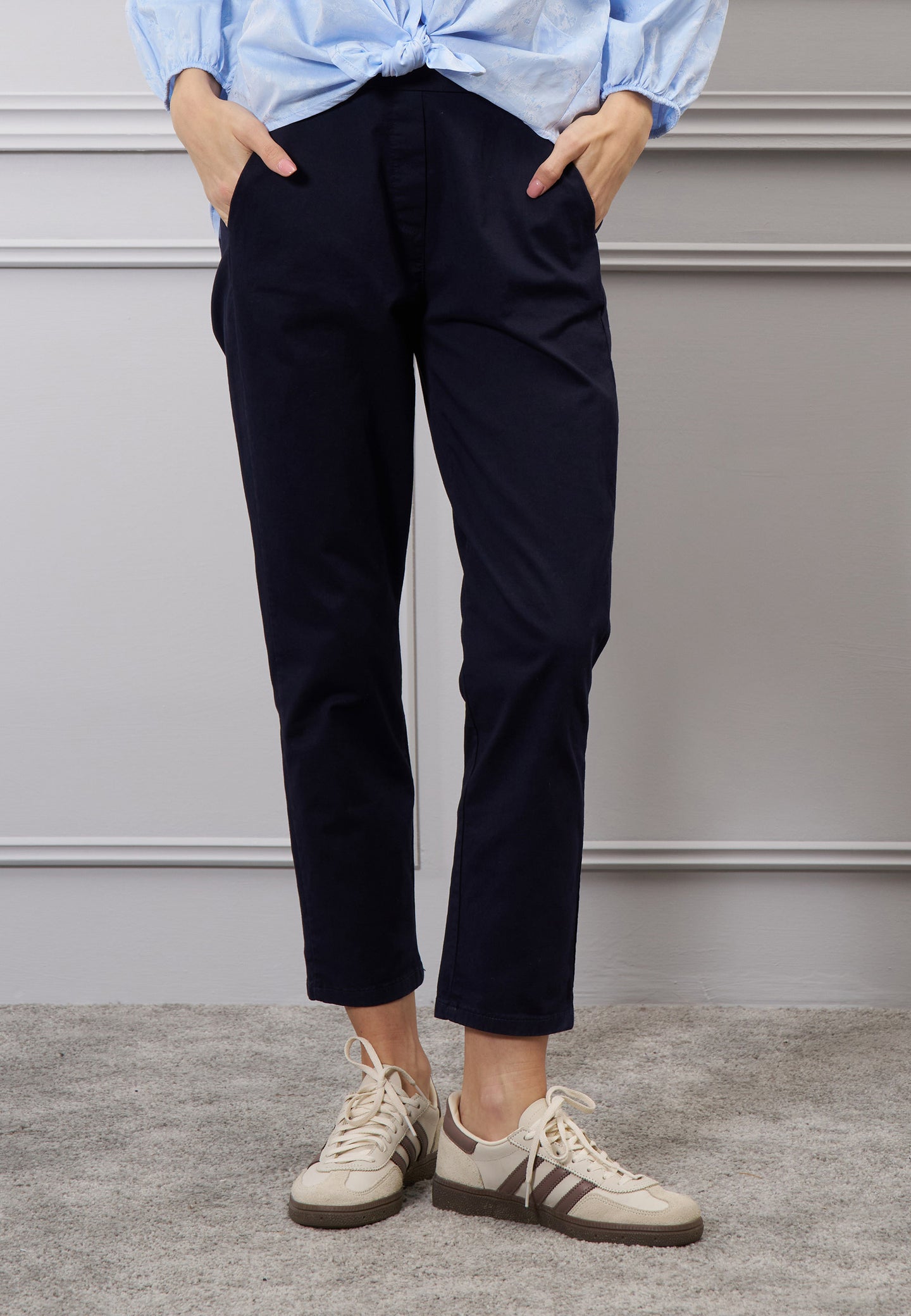 Pantalone elastico sul retro